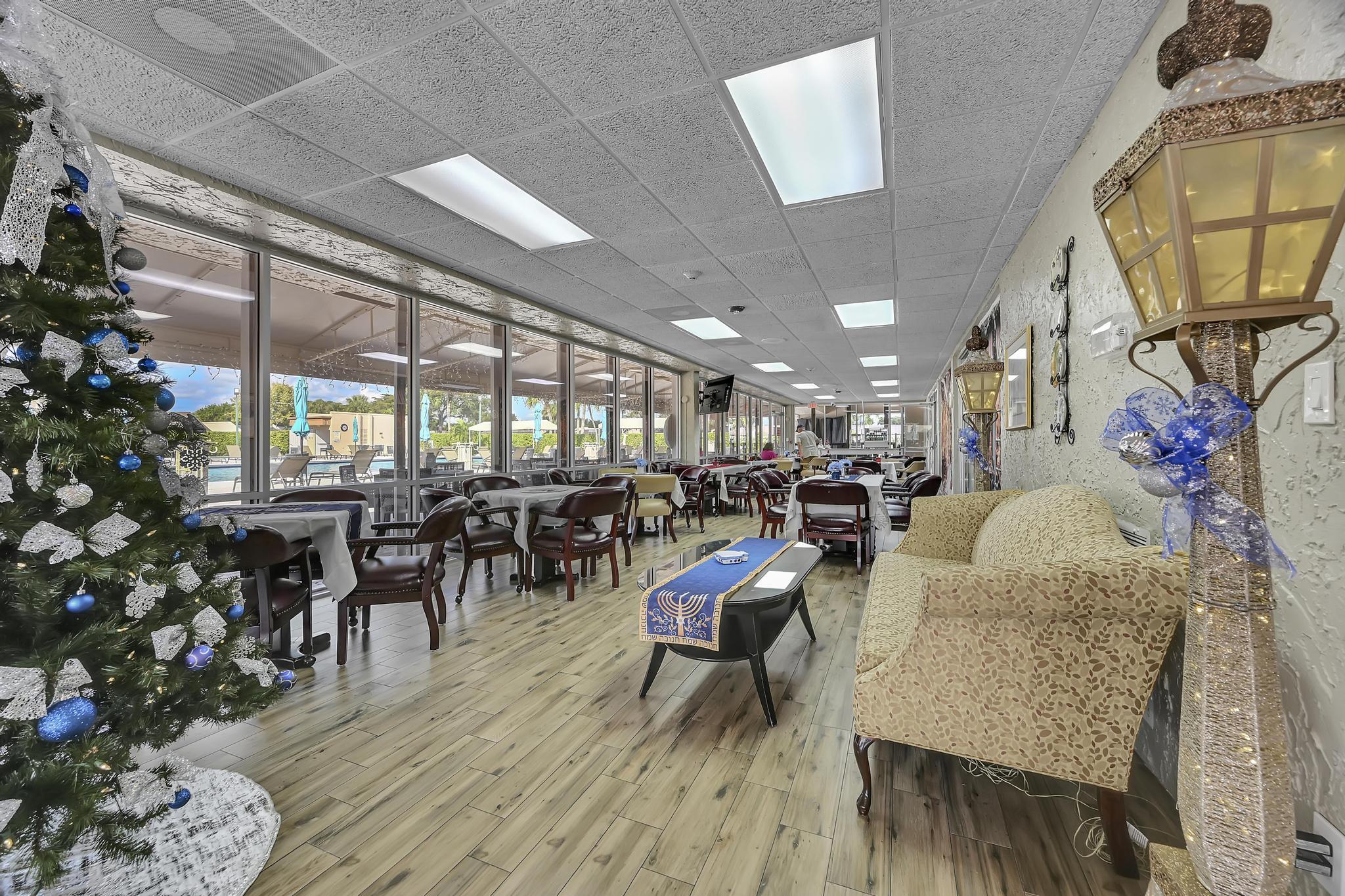 GOLDEN LAKES VILLAGE CONDO 1 THRU 13-A - Residential Lease