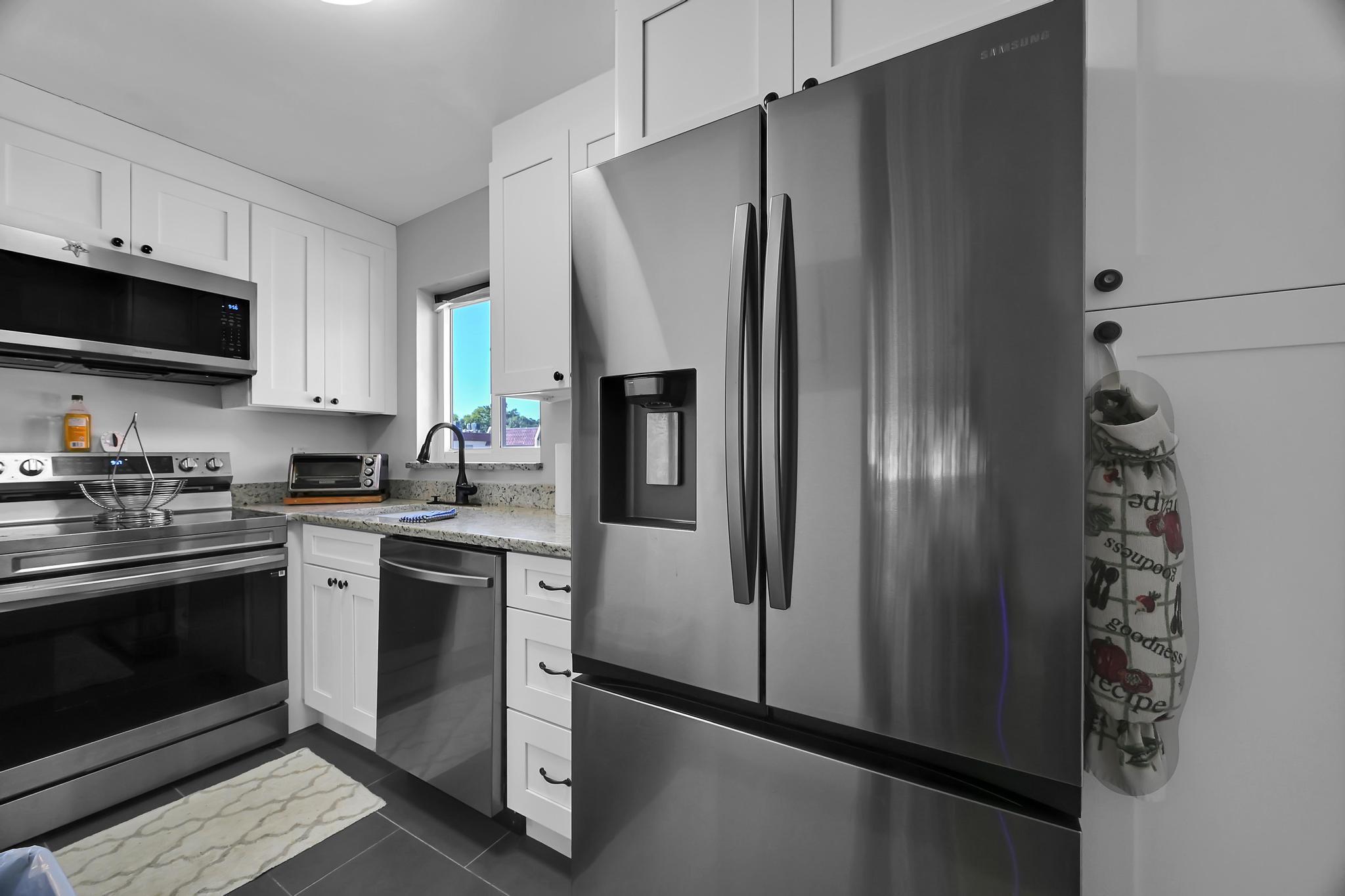 GOLDEN LAKES VILLAGE CONDO 1 THRU 13-A - Residential Lease