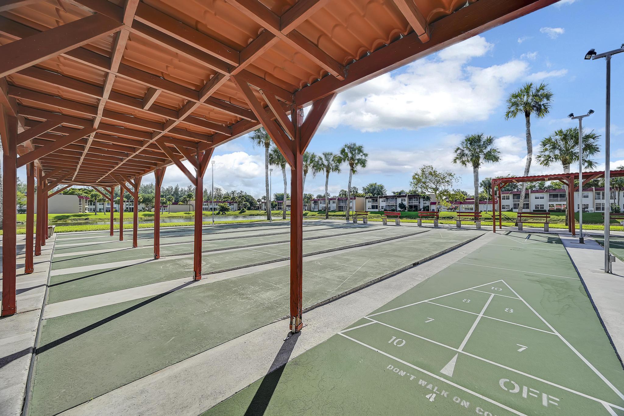 GOLDEN LAKES VILLAGE CONDO 1 THRU 13-A - Residential Lease