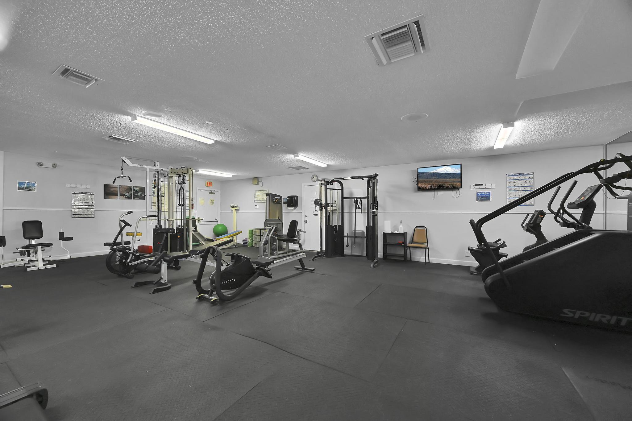 GOLDEN LAKES VILLAGE CONDO 1 THRU 13-A - Residential Lease