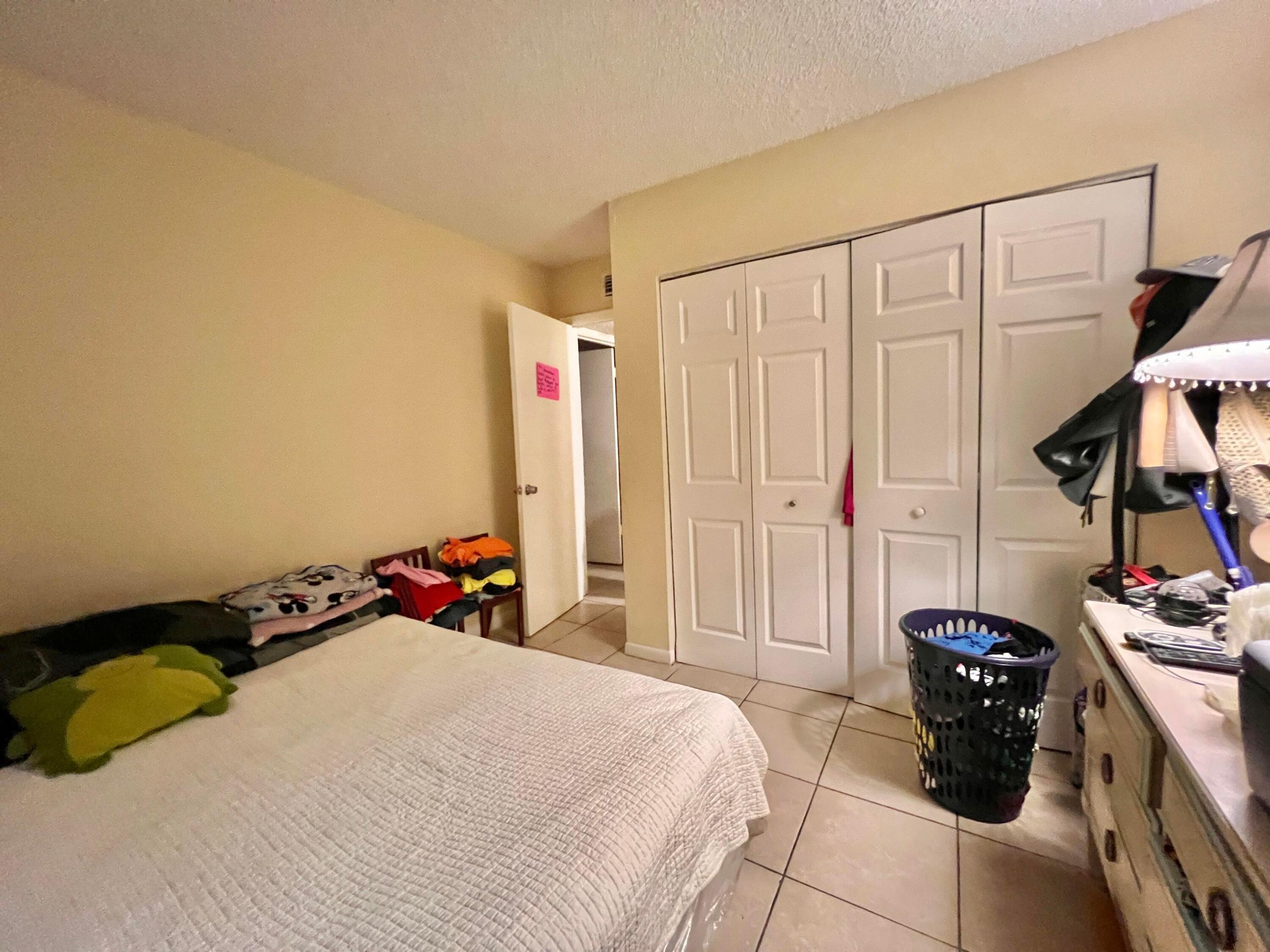 LAURELS AT SHERWOOD CONDO - Residential