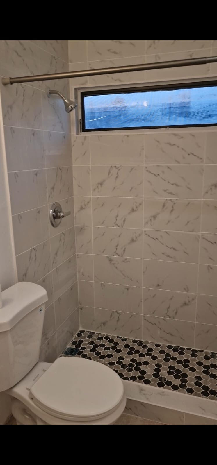 AVONDALE - Residential Lease