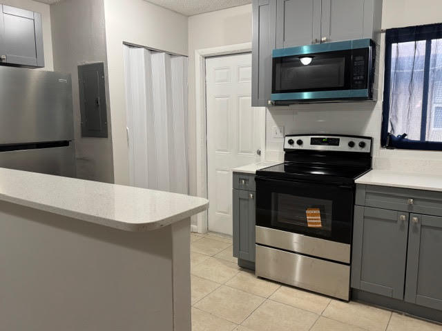 AVONDALE - Residential Lease