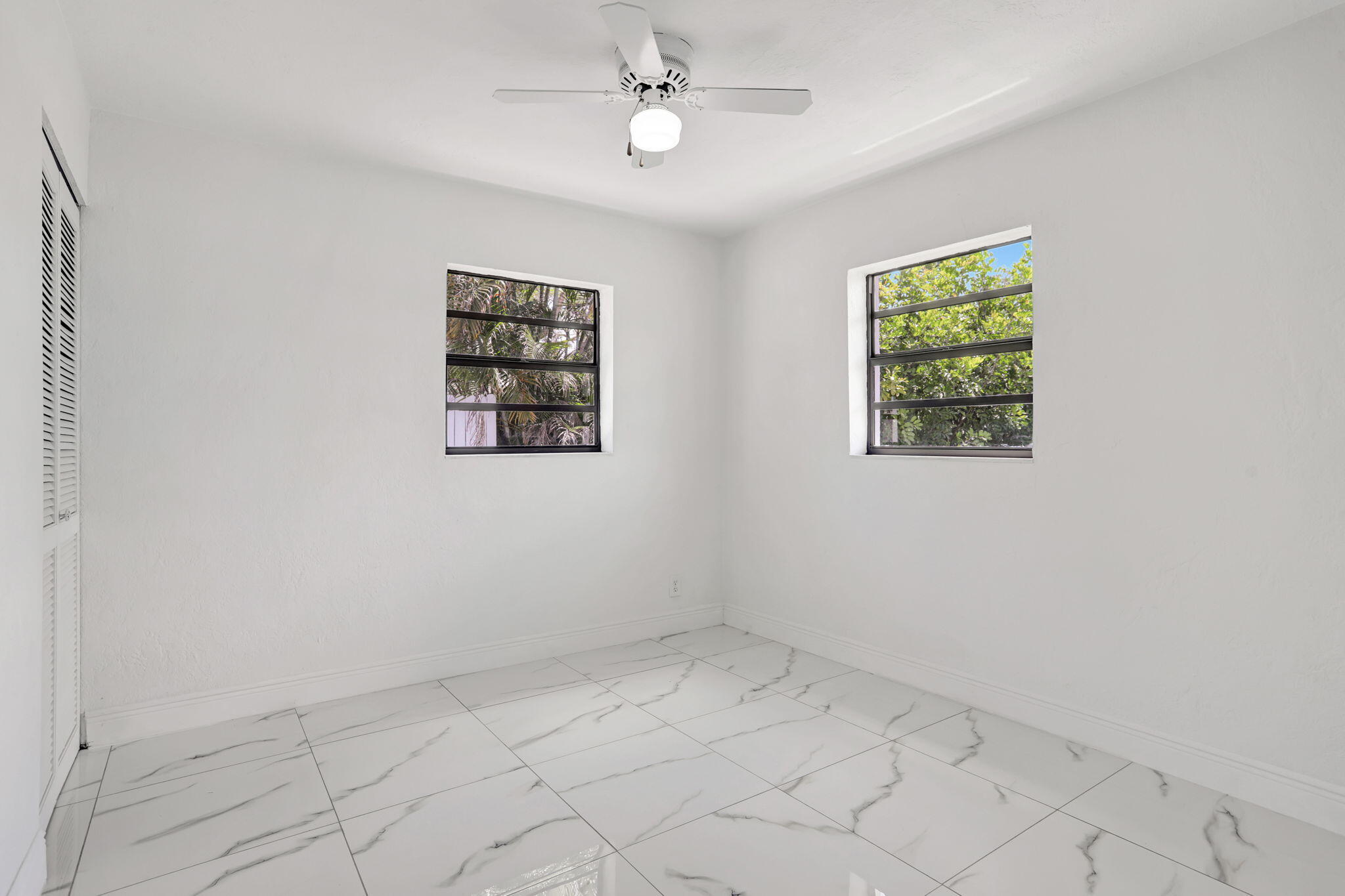 COLLIER MANOR 3RD ADD - Residential