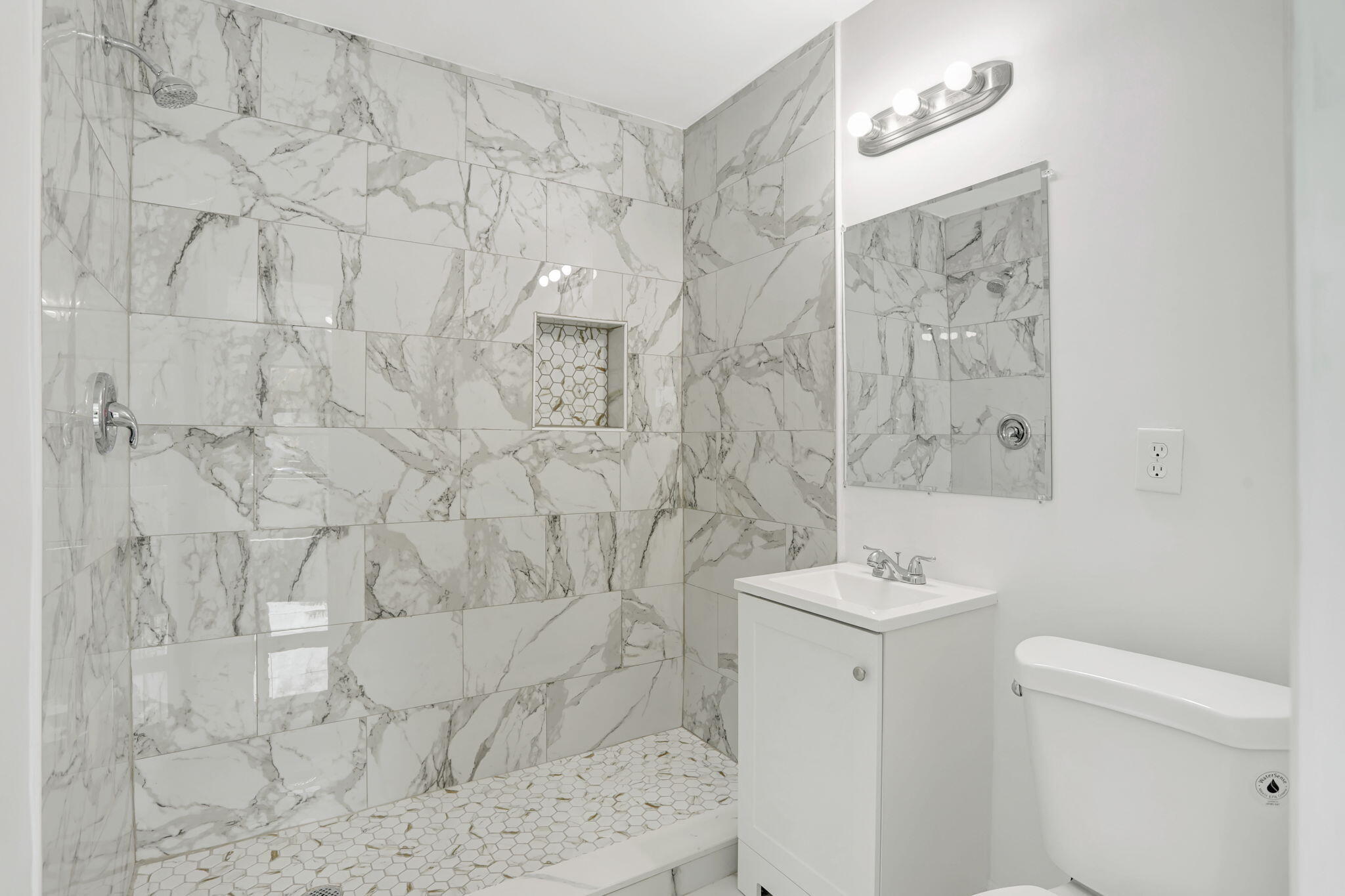 COLLIER MANOR 3RD ADD - Residential