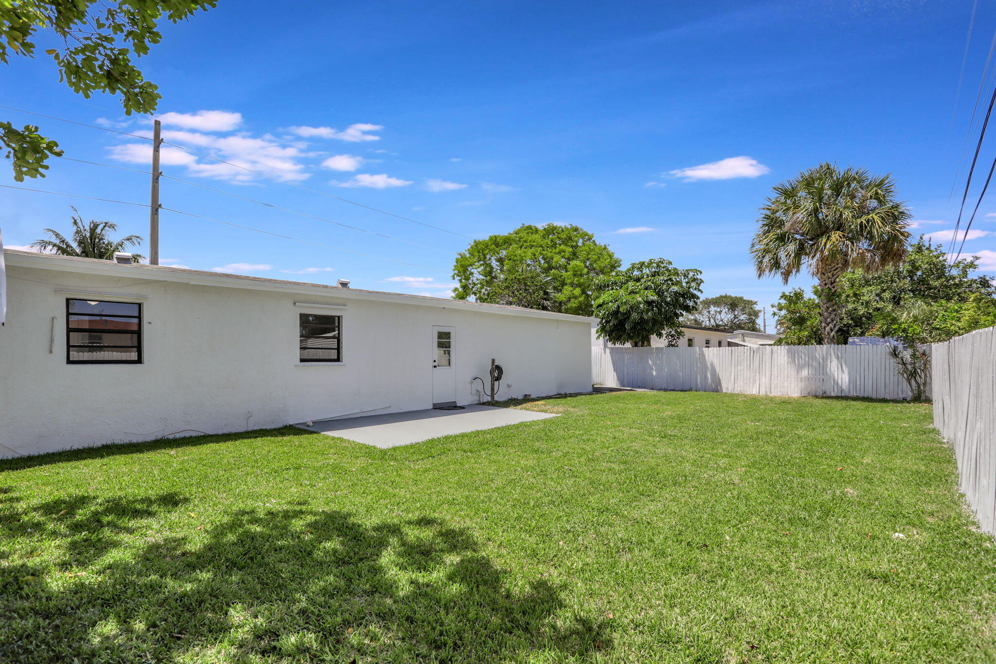 COLLIER MANOR 3RD ADD - Residential