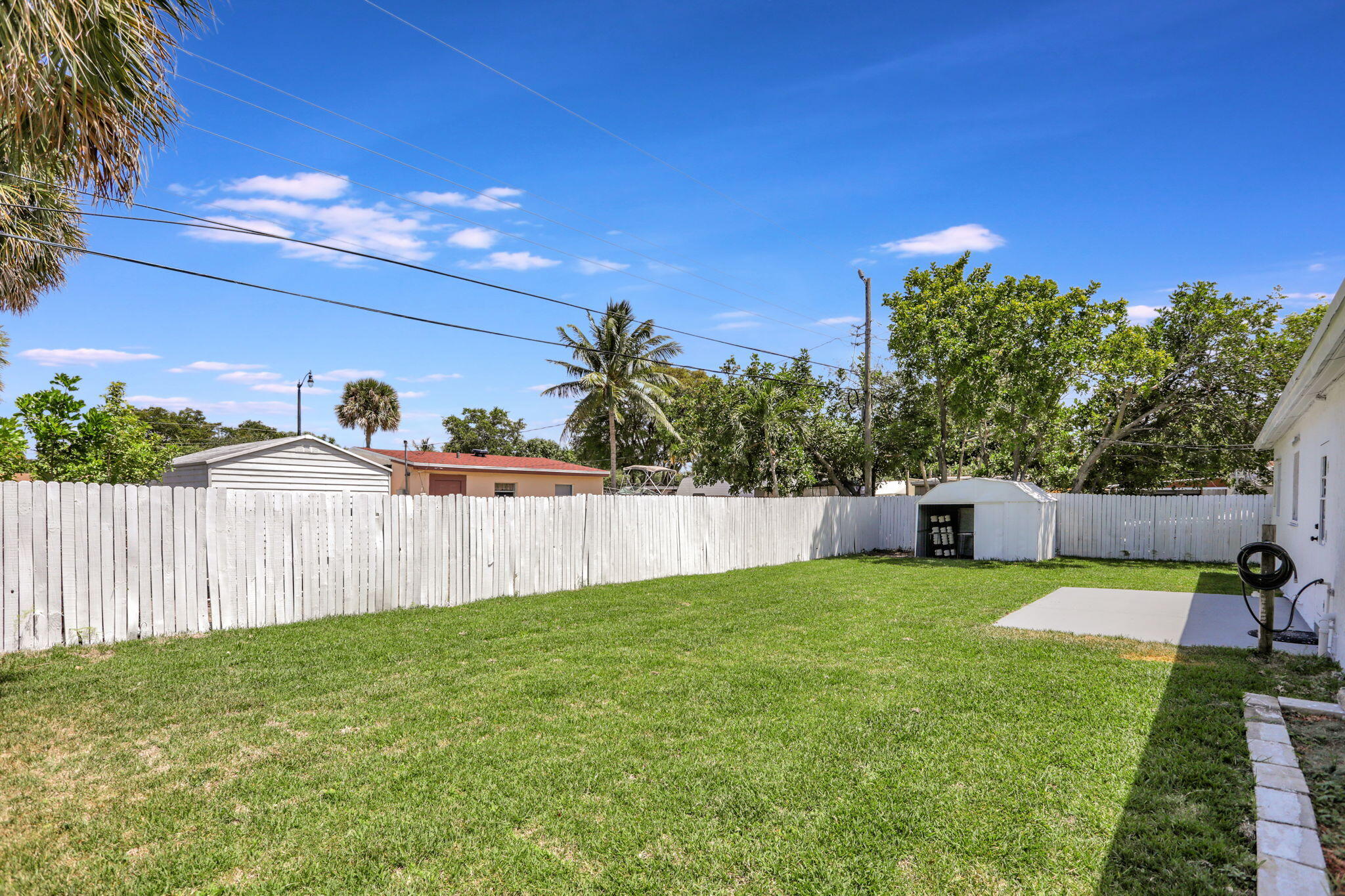 COLLIER MANOR 3RD ADD - Residential