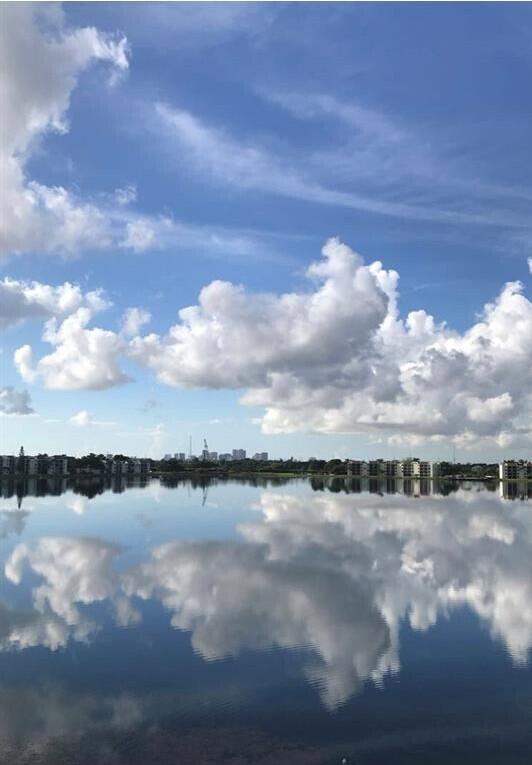 LAKE EMERALD CONDOMINIUM NO - Residential