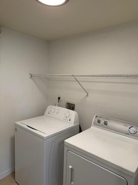 VILLAS AT EMERALD DUNES CONDO - Residential Lease