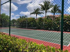 VILLAS AT EMERALD DUNES CONDO - Residential Lease