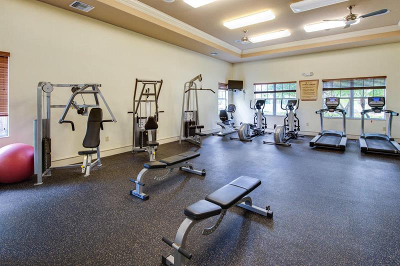 VILLAS AT EMERALD DUNES CONDO - Residential Lease