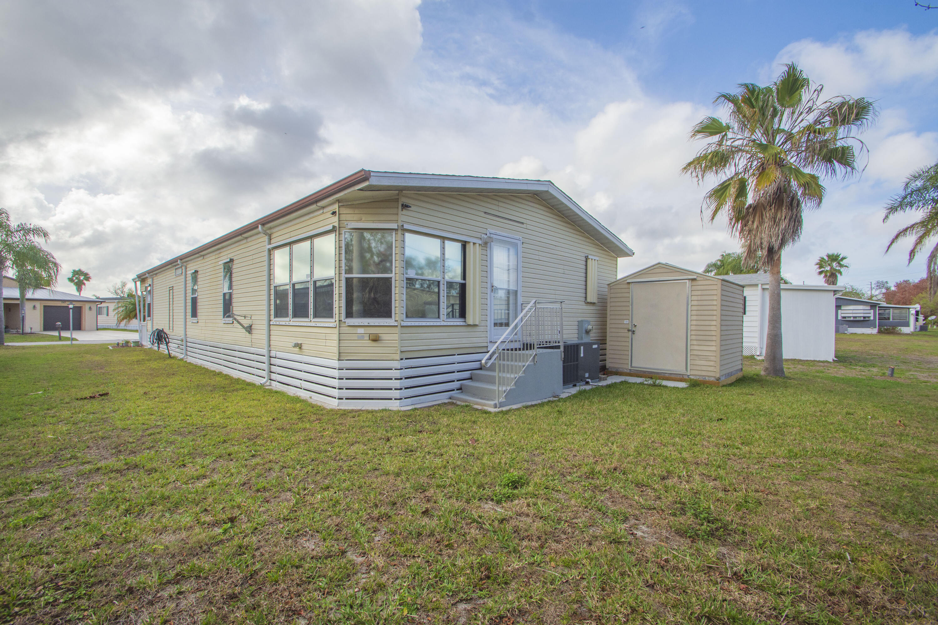 Spanish Lakes Riverfront - Residential