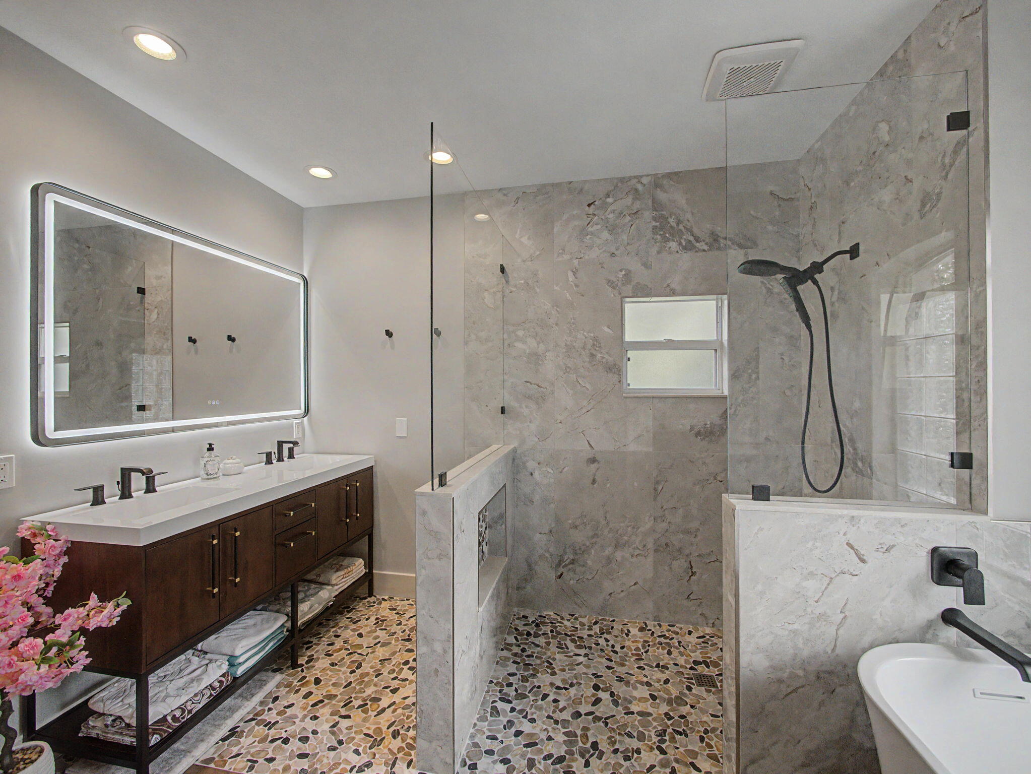 LOCKS LANDING - Residential