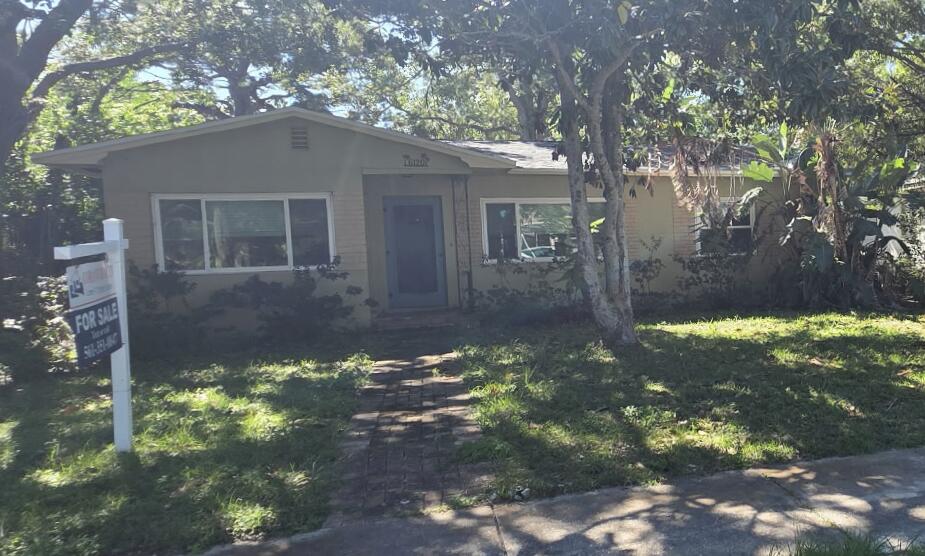 Come and see this beautiful upgraded 3 bedroom/2bath/2car garage Gufport home. Upgrades include granite counter tops, glass tile backsplash in kitchen, maple cabinets and newer kitchen appliance and washer/dryer. Bamboo hardwood flooring throughout the house along with 2'' wood blinds. Newer roof and hurricane rated windows, updated electrical service & box. Furniture is negotiable. Ready to move in!
