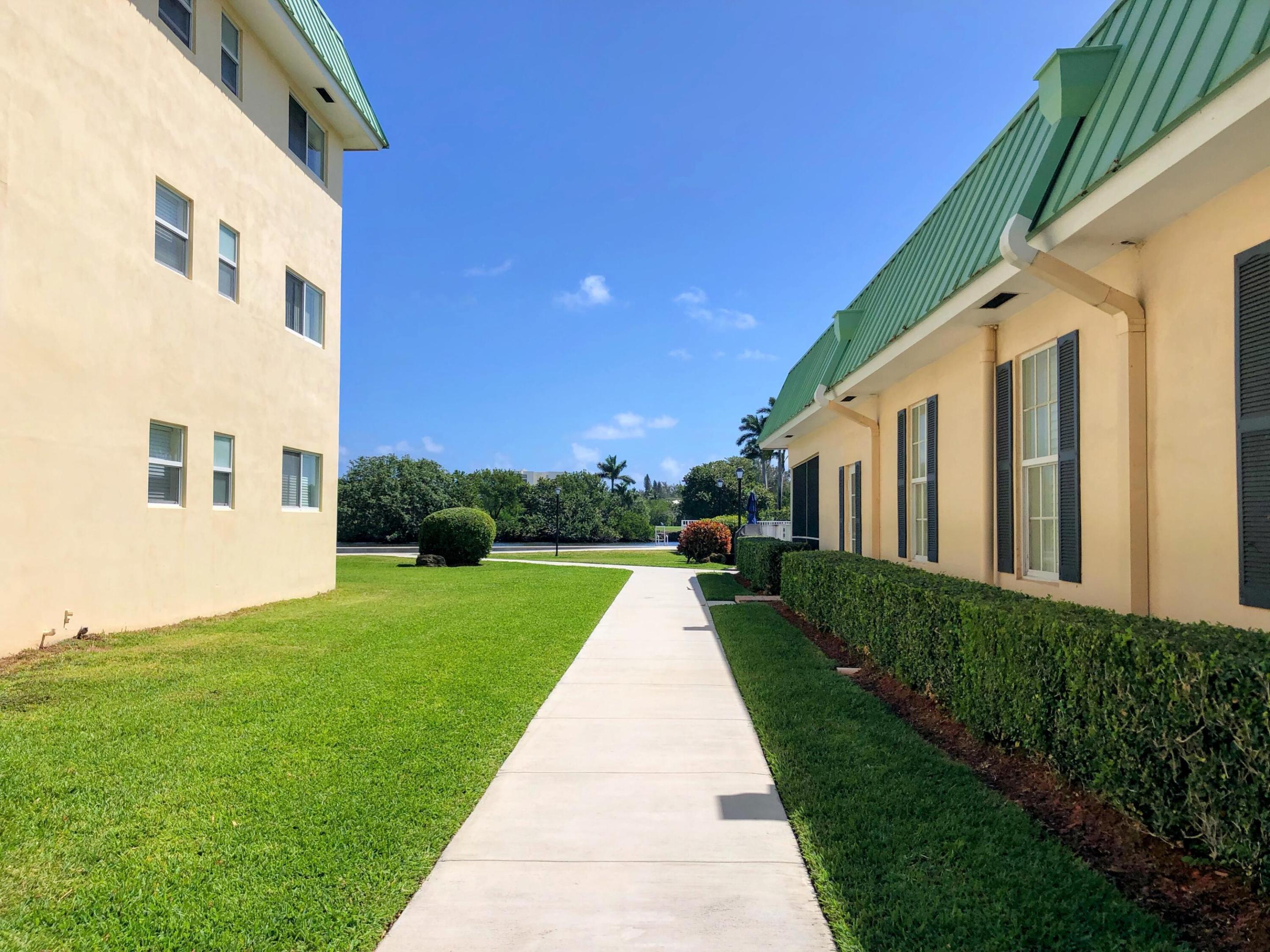 COLONIAL CLUB - Residential