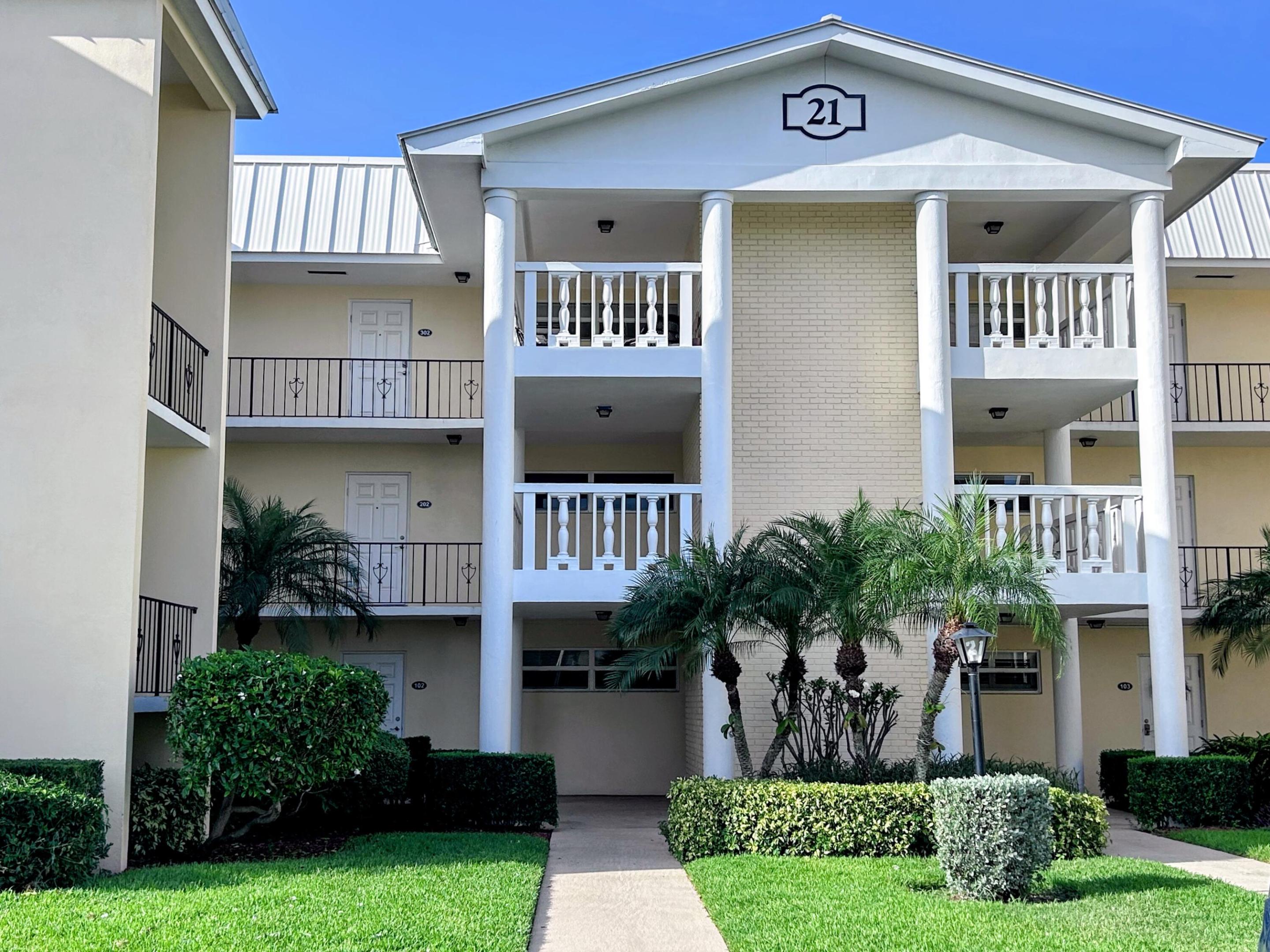 COLONIAL CLUB - Residential