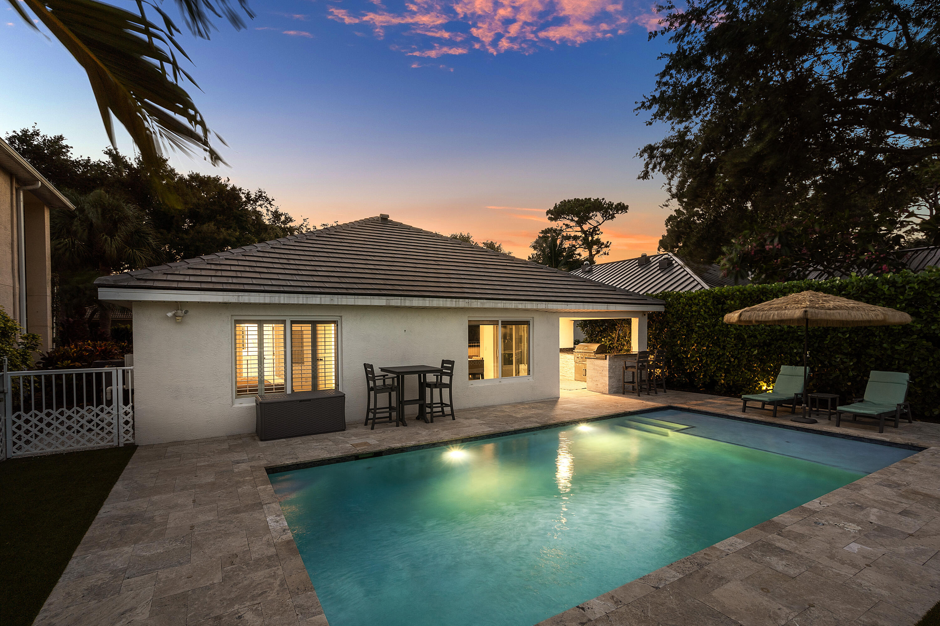 DELRAY LAKES - Residential