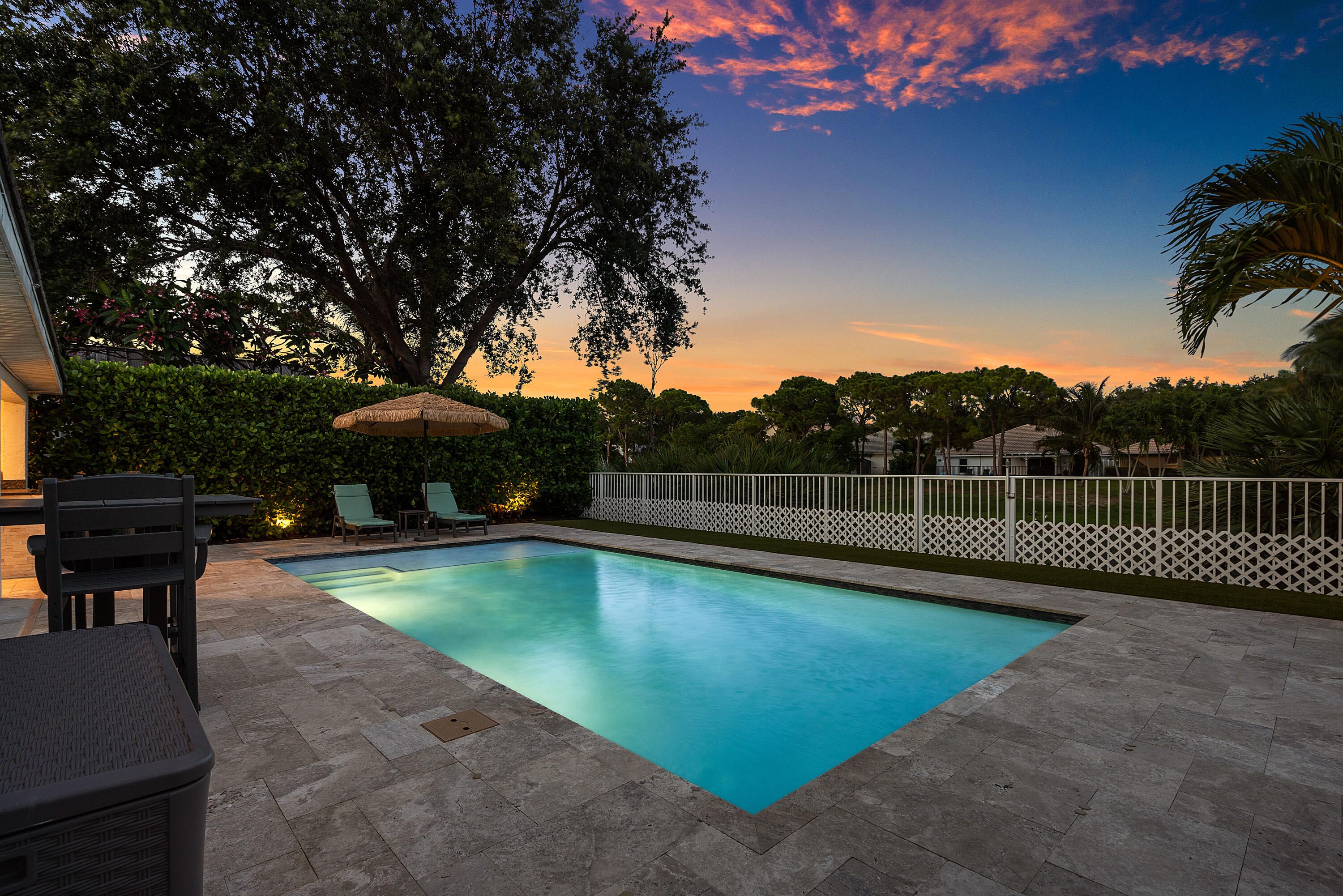 DELRAY LAKES - Residential