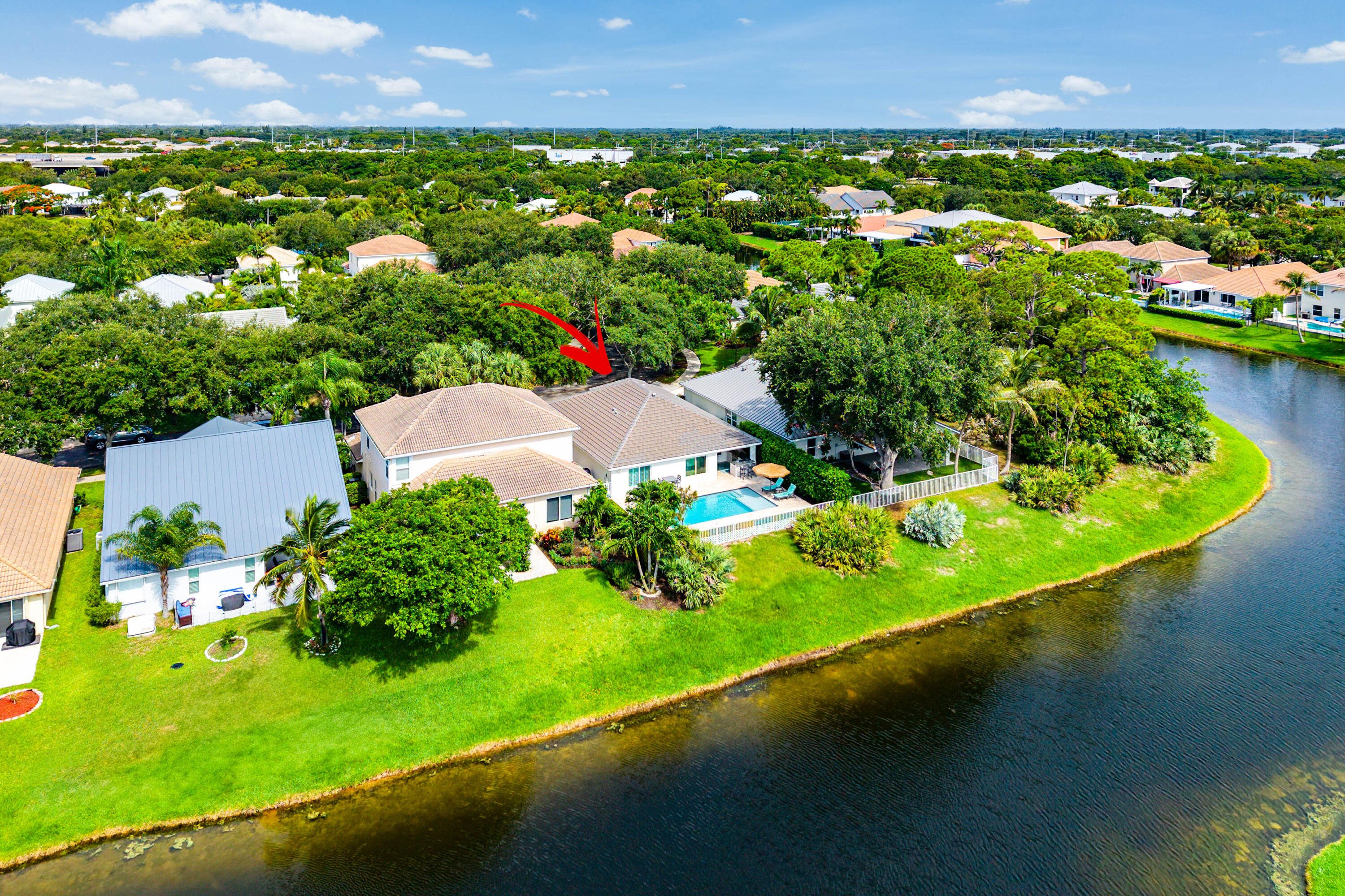 DELRAY LAKES - Residential