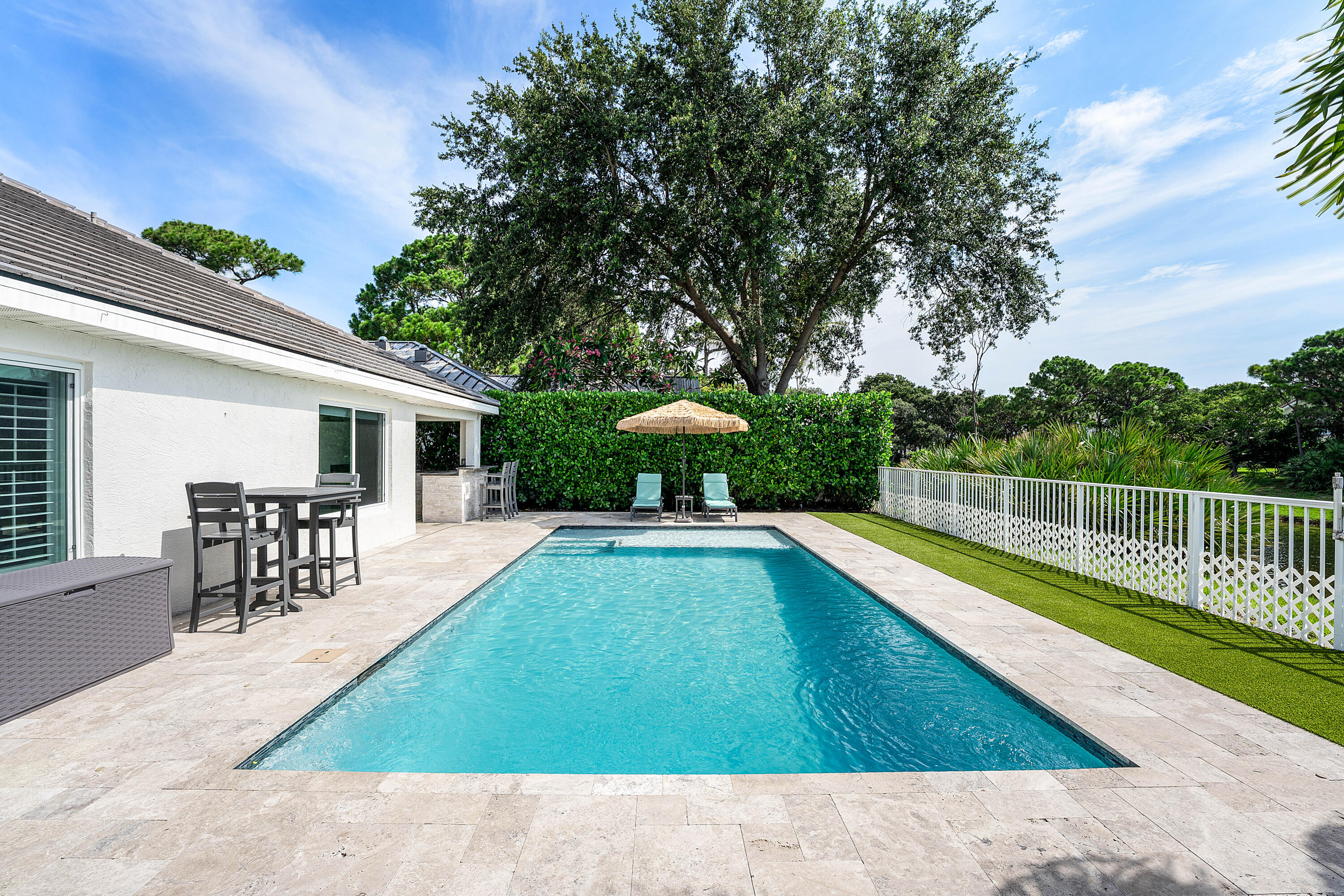 DELRAY LAKES - Residential
