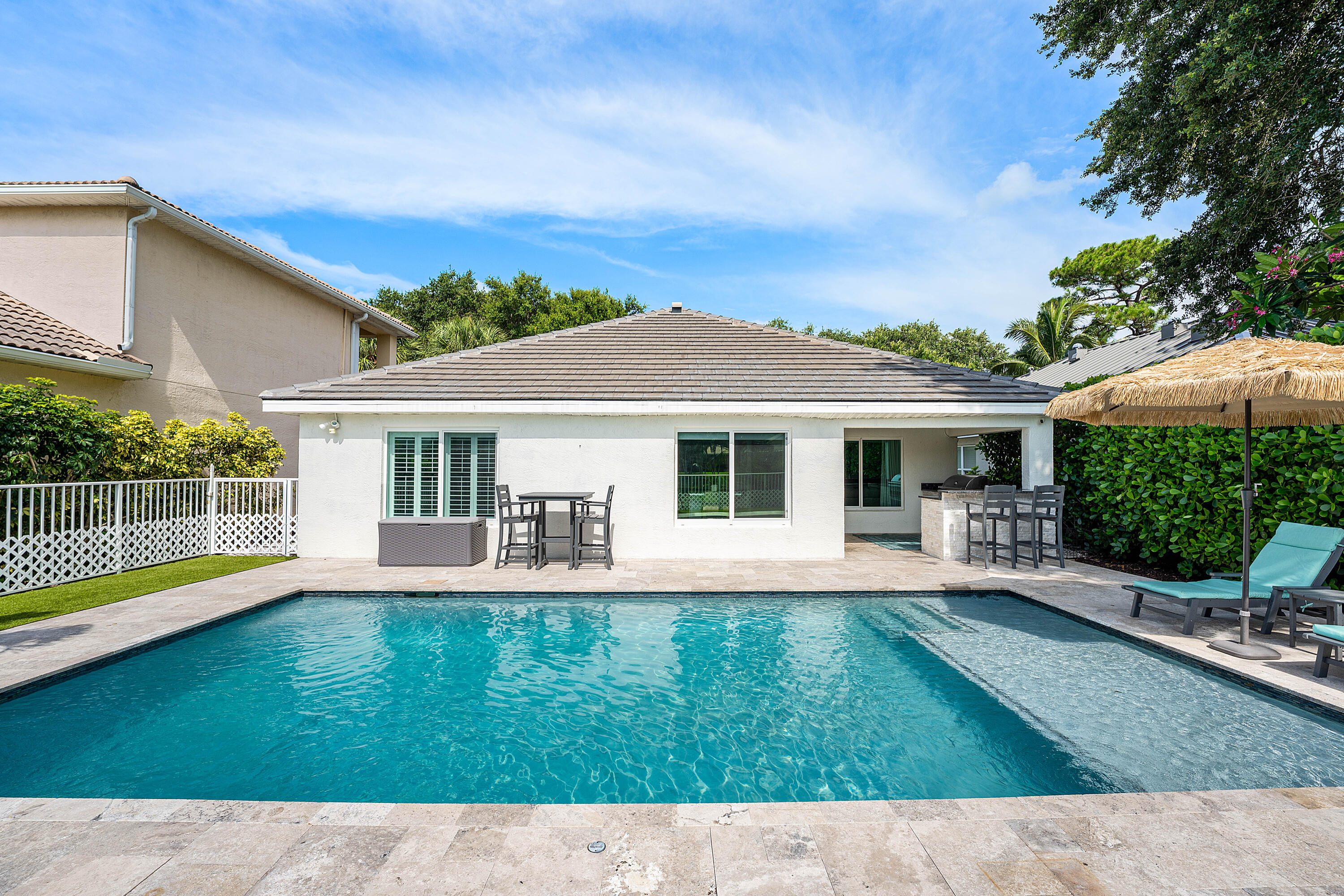 DELRAY LAKES - Residential