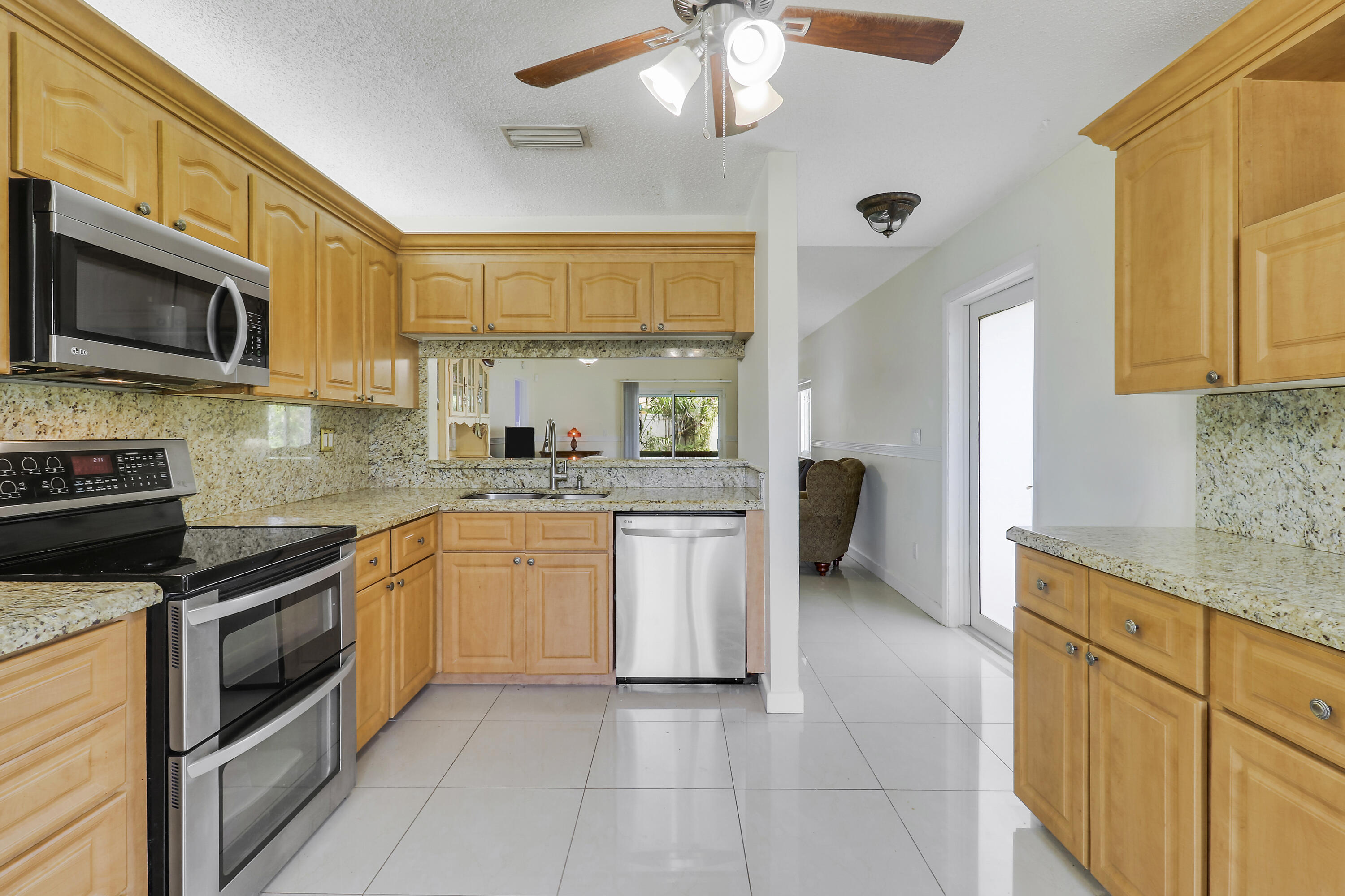 SUMMIT PINES UNIT 2 - Residential