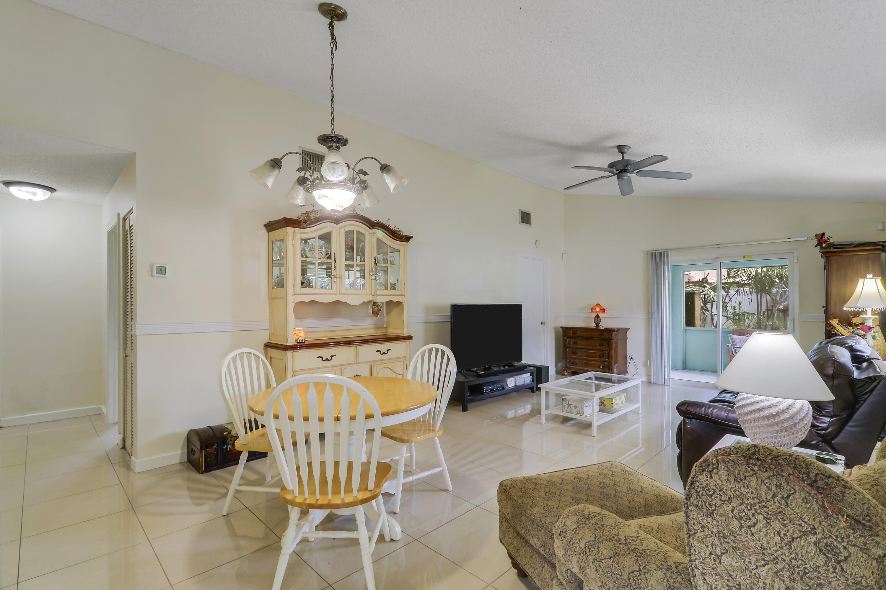 SUMMIT PINES UNIT 2 - Residential