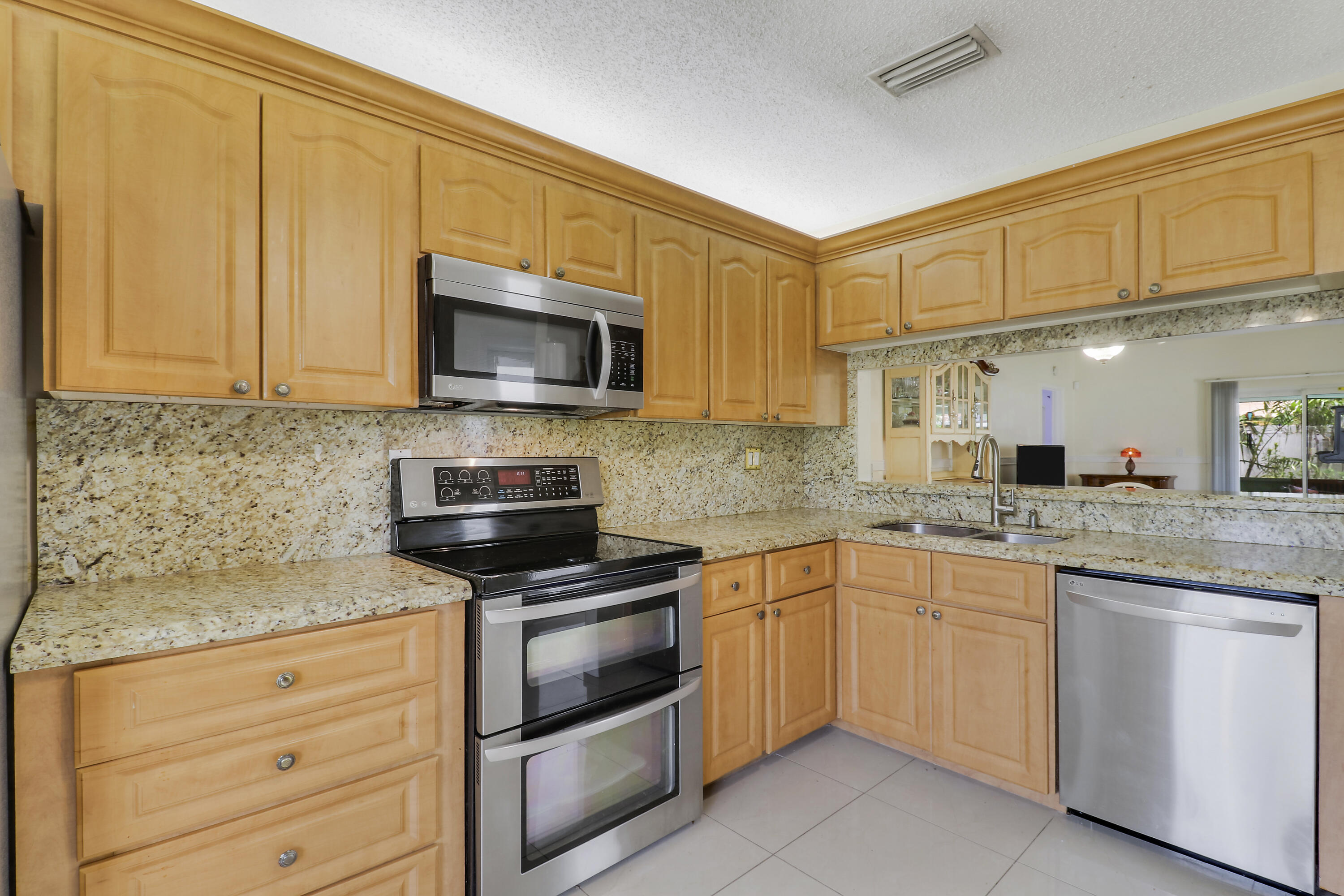 SUMMIT PINES UNIT 2 - Residential