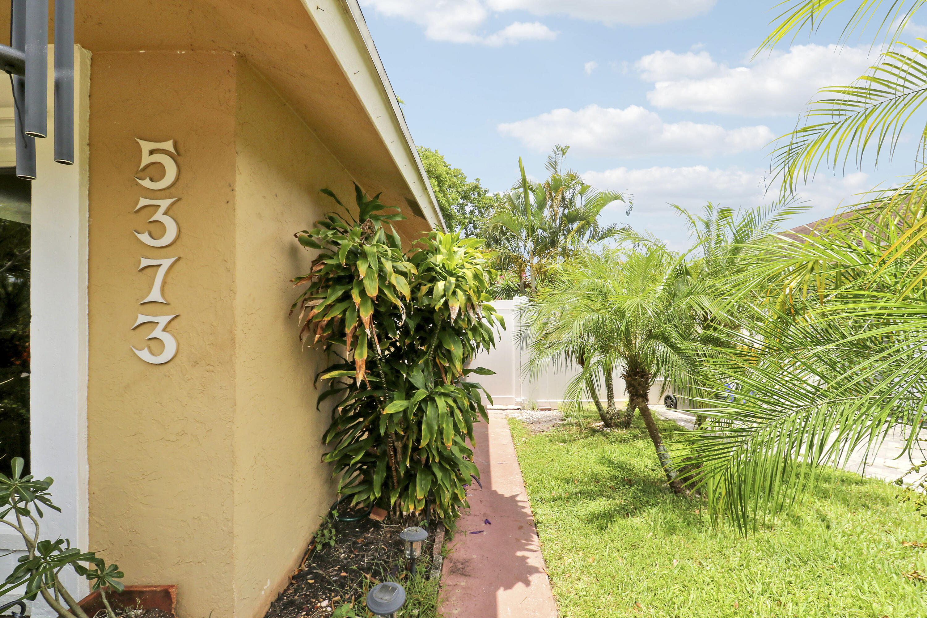 SUMMIT PINES UNIT 2 - Residential
