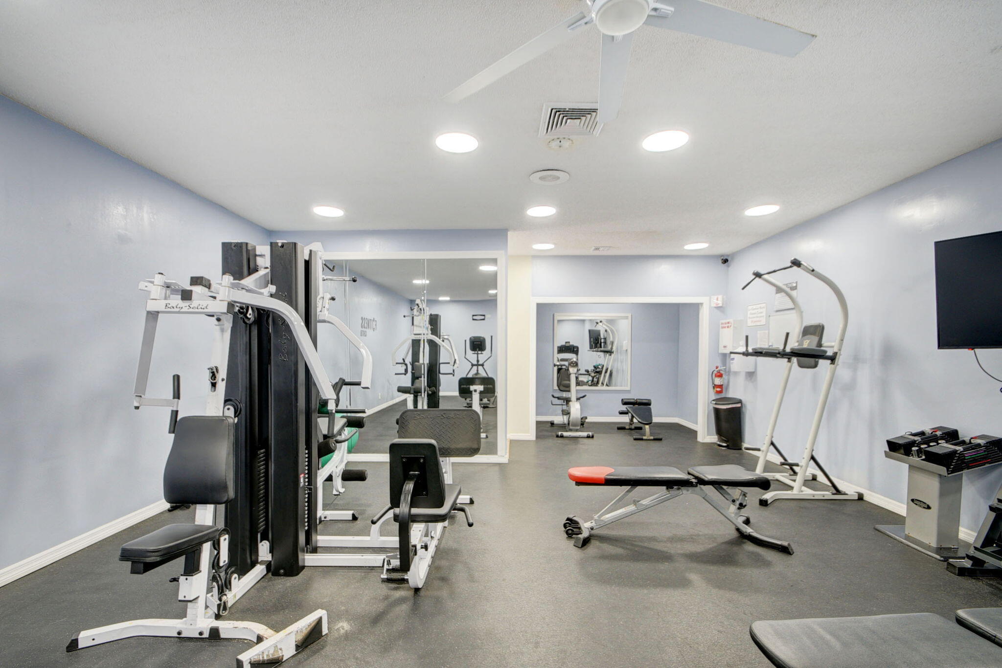 LE CHATEAU ROYAL CONDO - Residential
