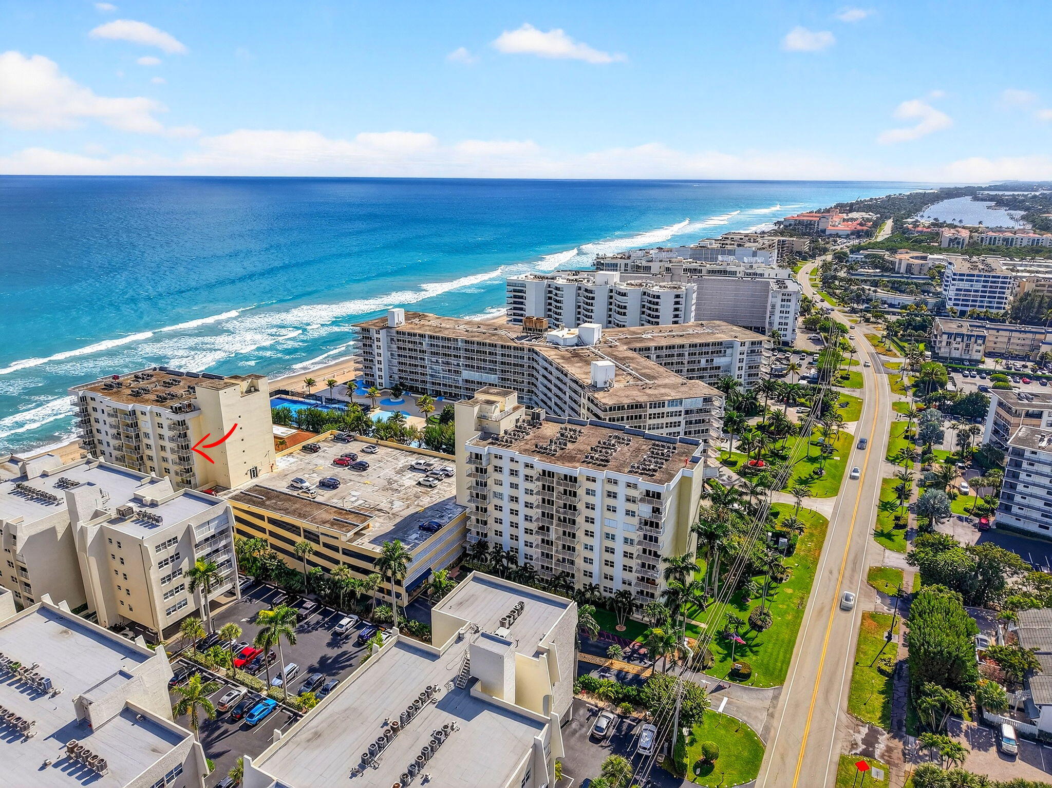 LE CHATEAU ROYAL CONDO - Residential
