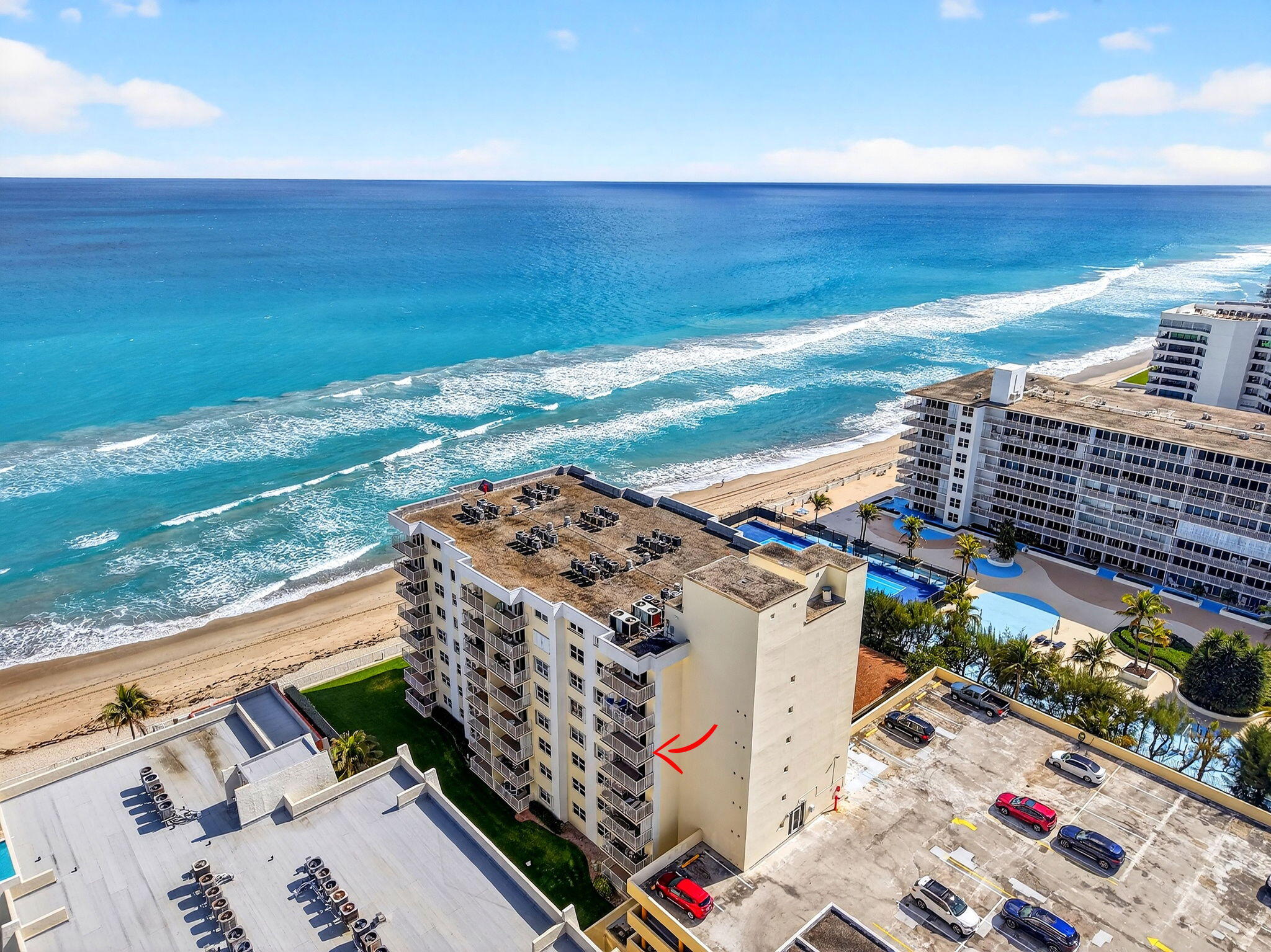 LE CHATEAU ROYAL CONDO - Residential