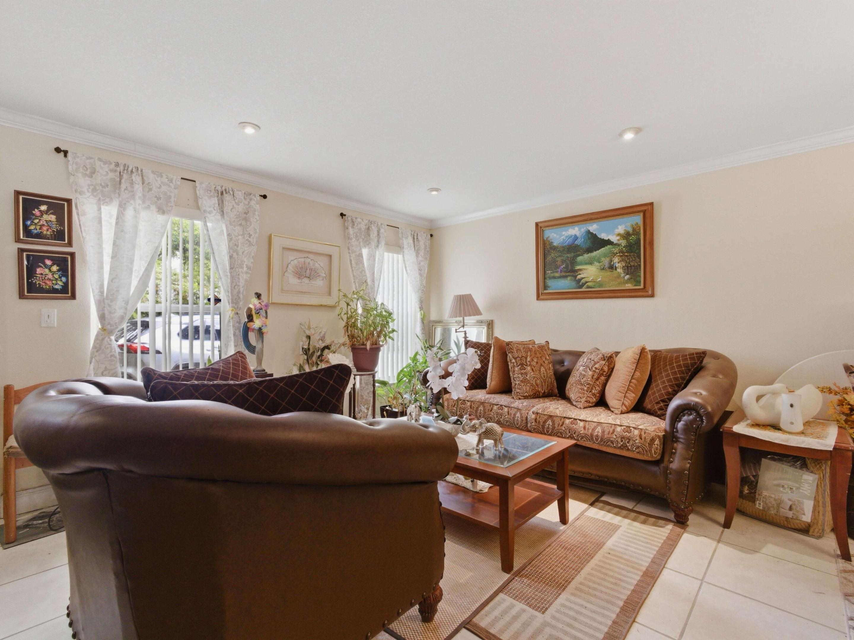 WOODSIDE ARMS CONDO - Residential