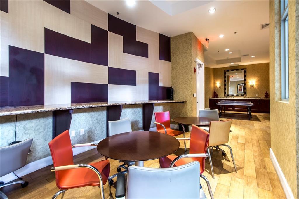 Radius Condominum - Residential
