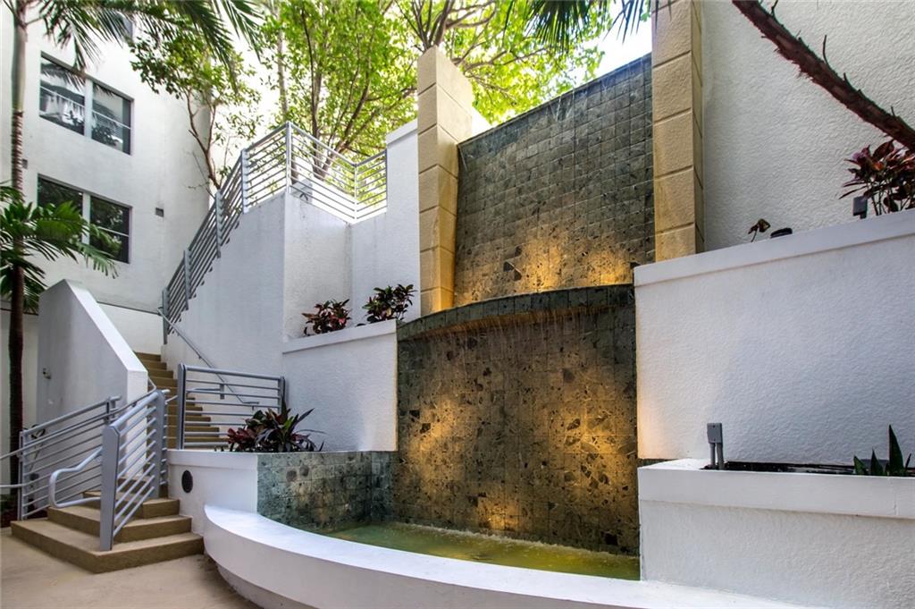 Radius Condominum - Residential