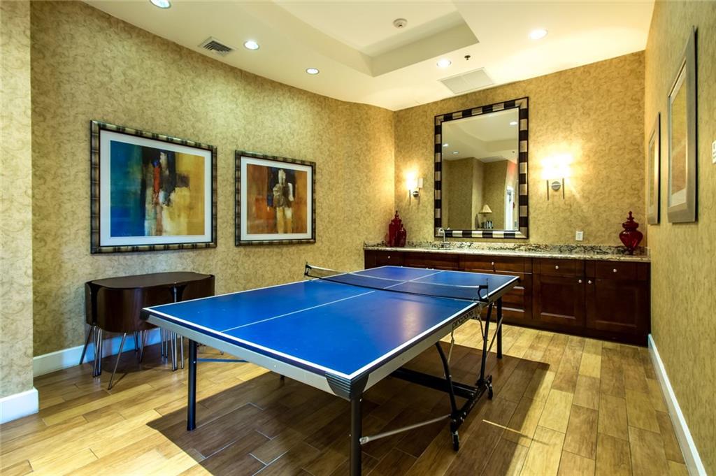 Radius Condominum - Residential