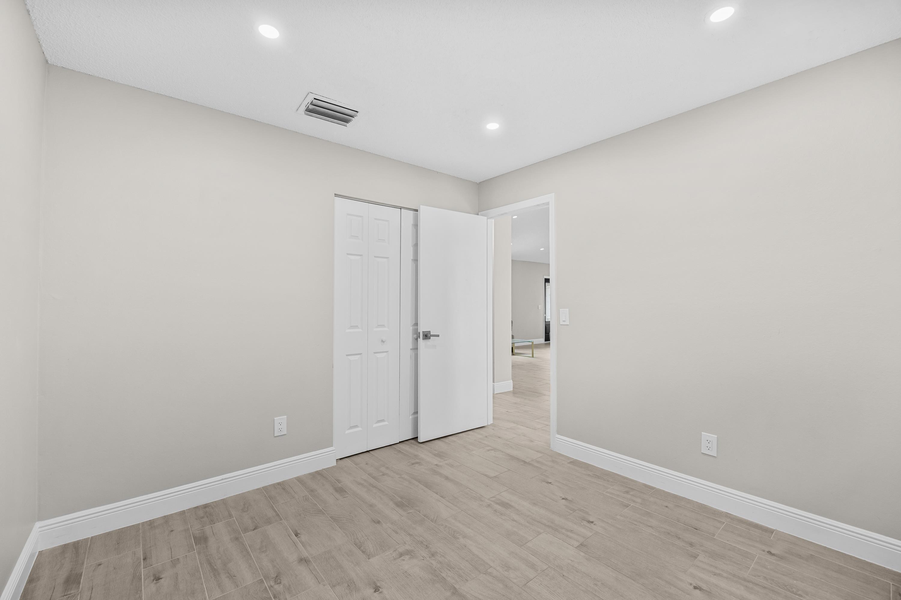PORT ST LUCIE SECTION 41 - Residential Lease