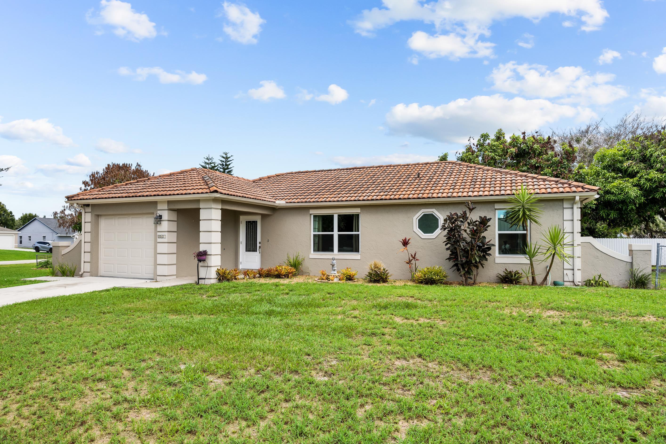PORT ST LUCIE SECTION 41 - Residential Lease