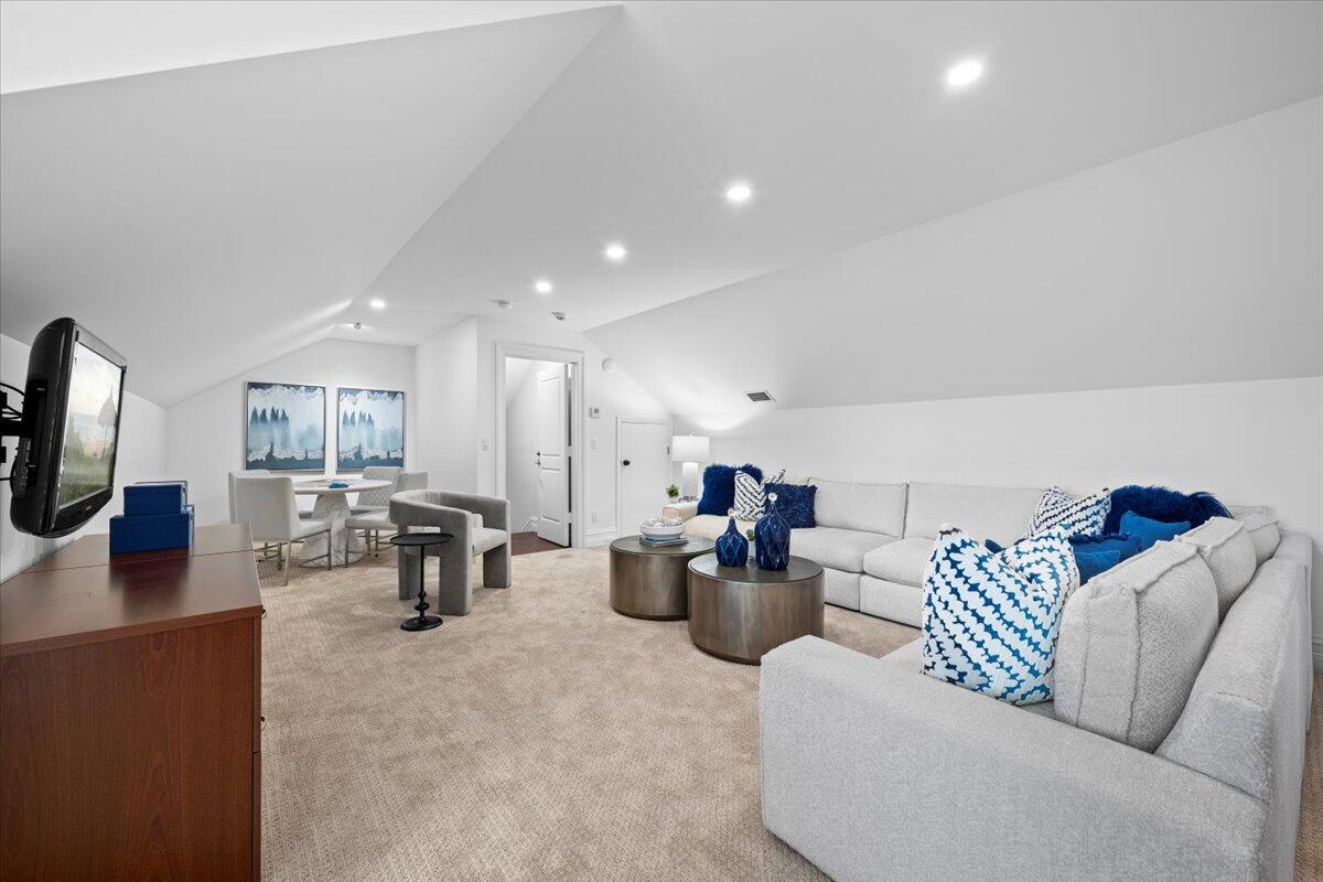 HORSESHOE ACRES WEST - Residential