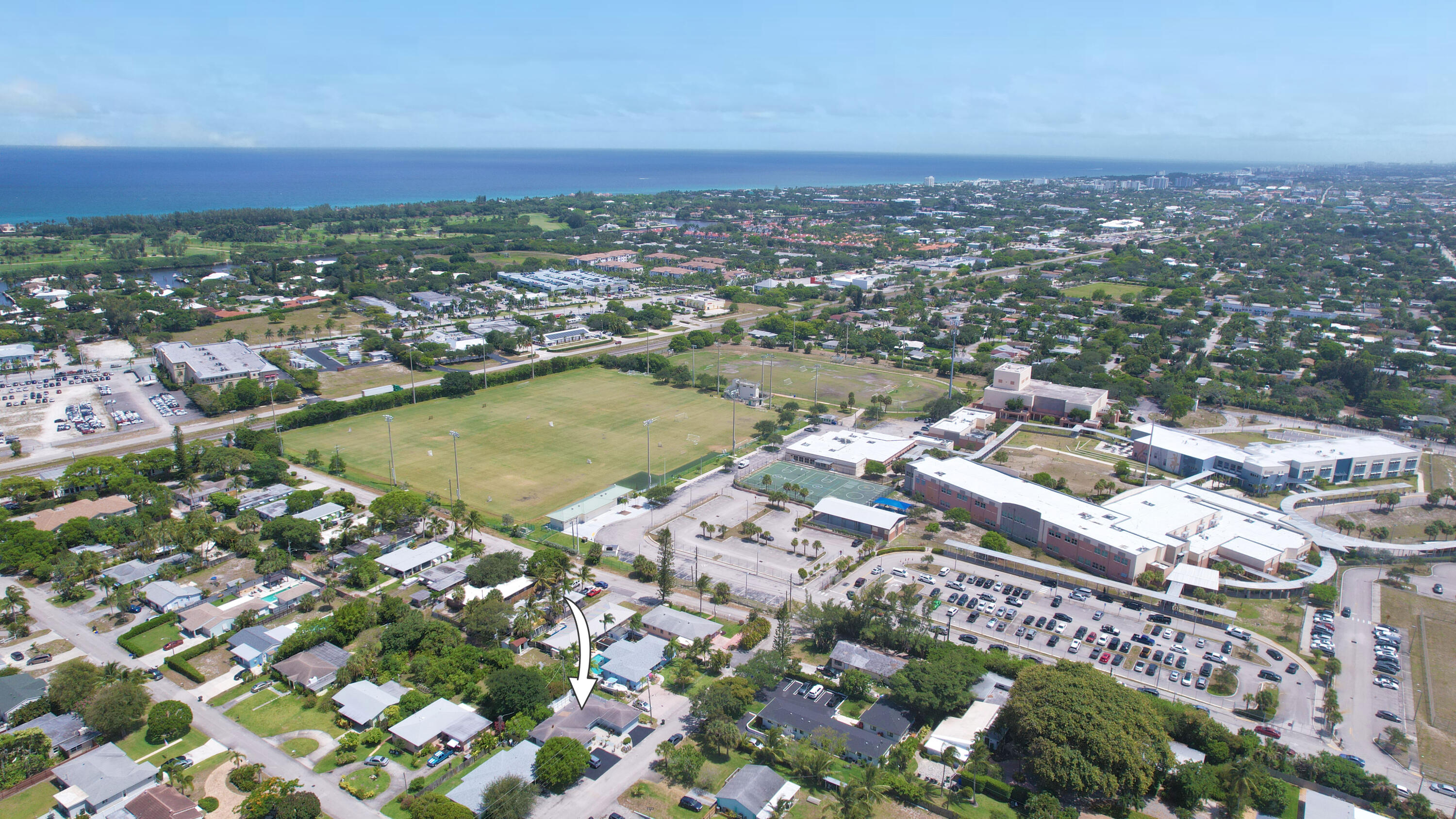GULFSTREAM ESTATES - Residential Lease