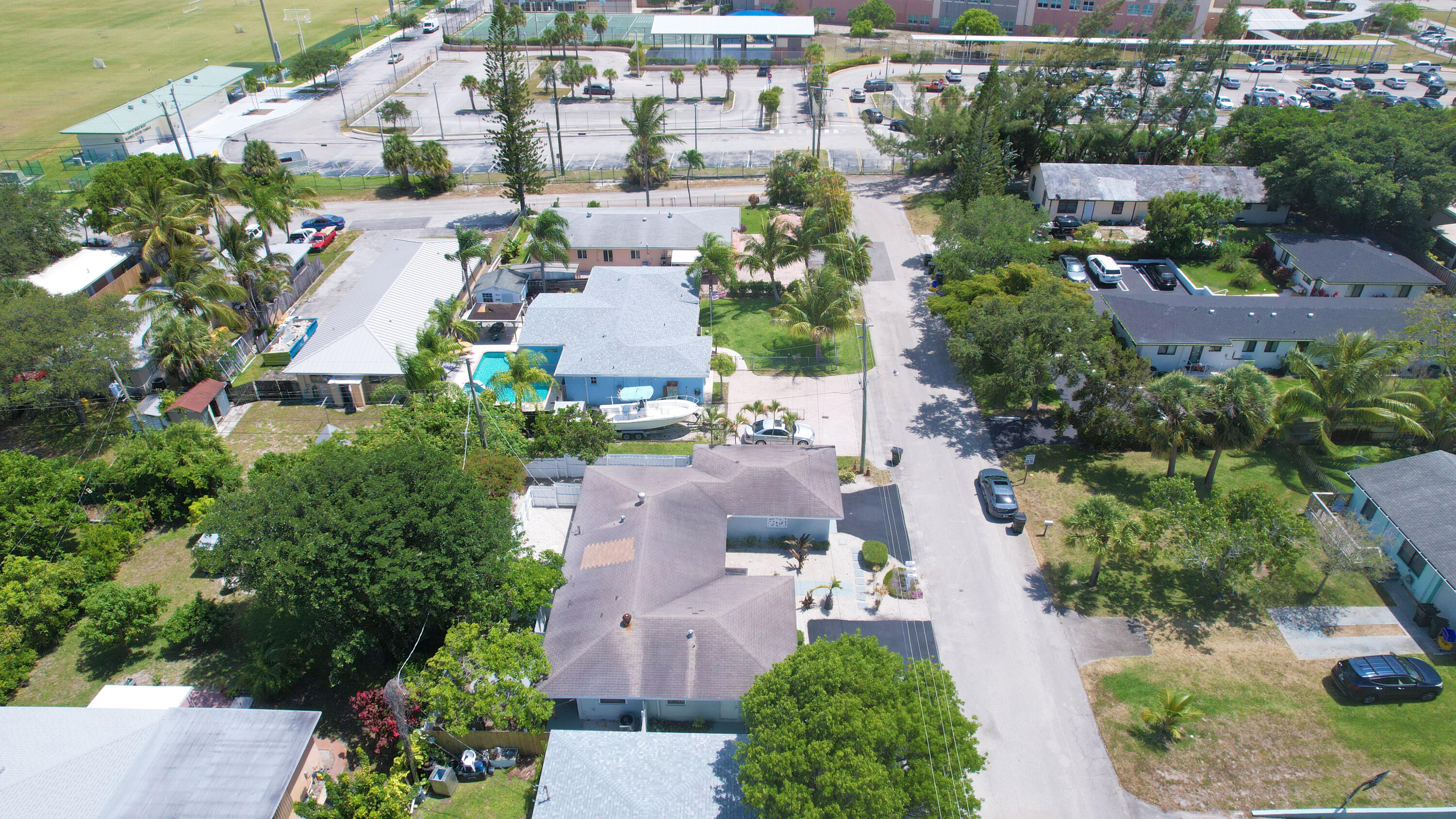 GULFSTREAM ESTATES - Residential Lease