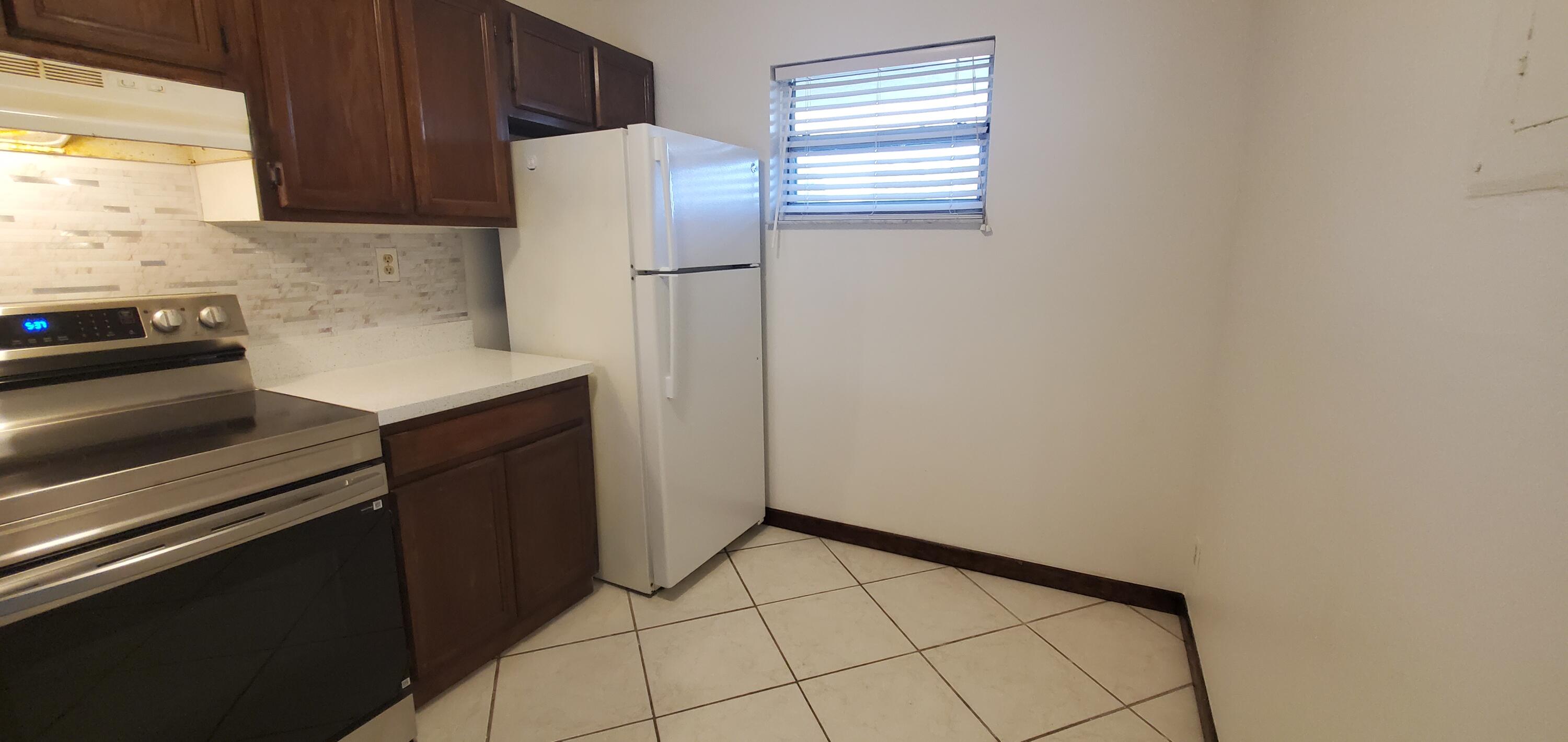 SHERWOOD SQUARE CONDOMINIUM - Residential
