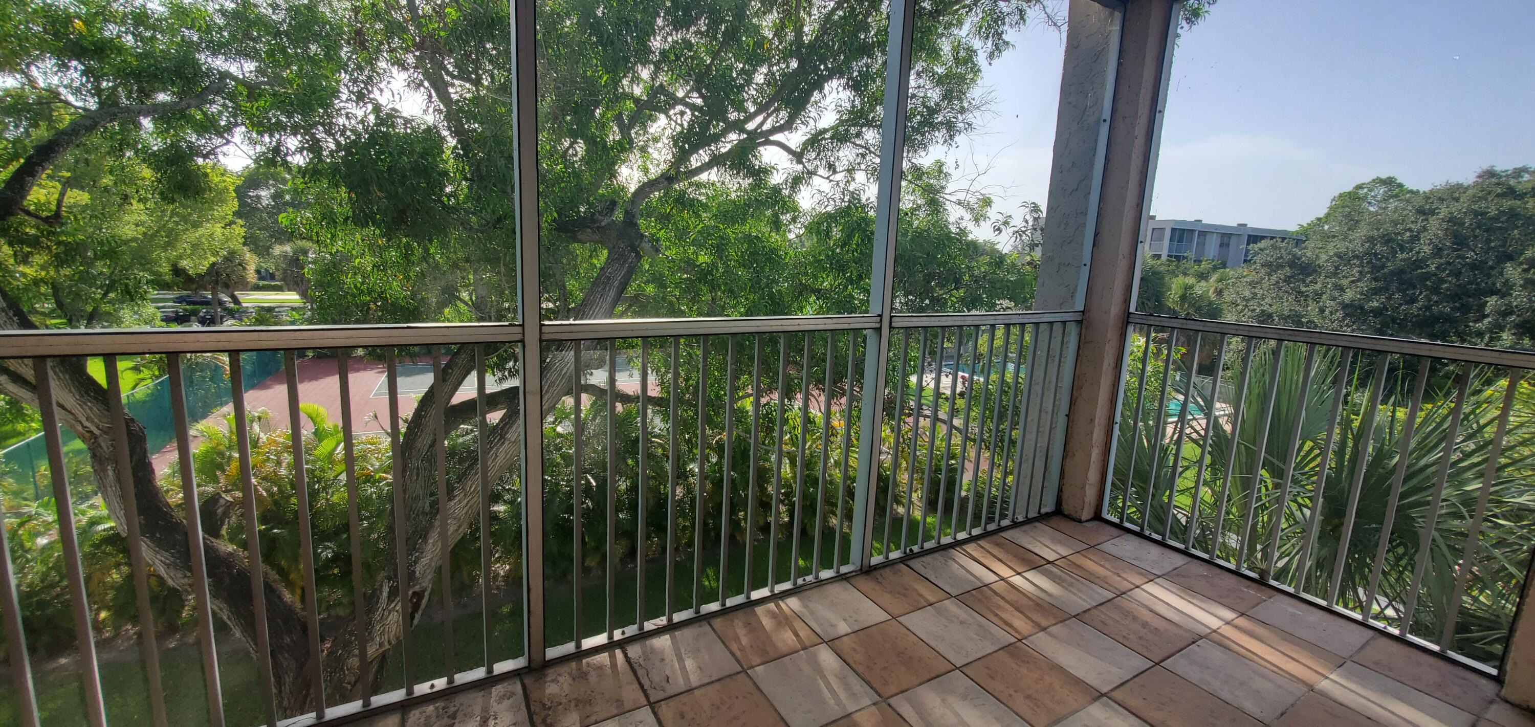 SHERWOOD SQUARE CONDOMINIUM - Residential