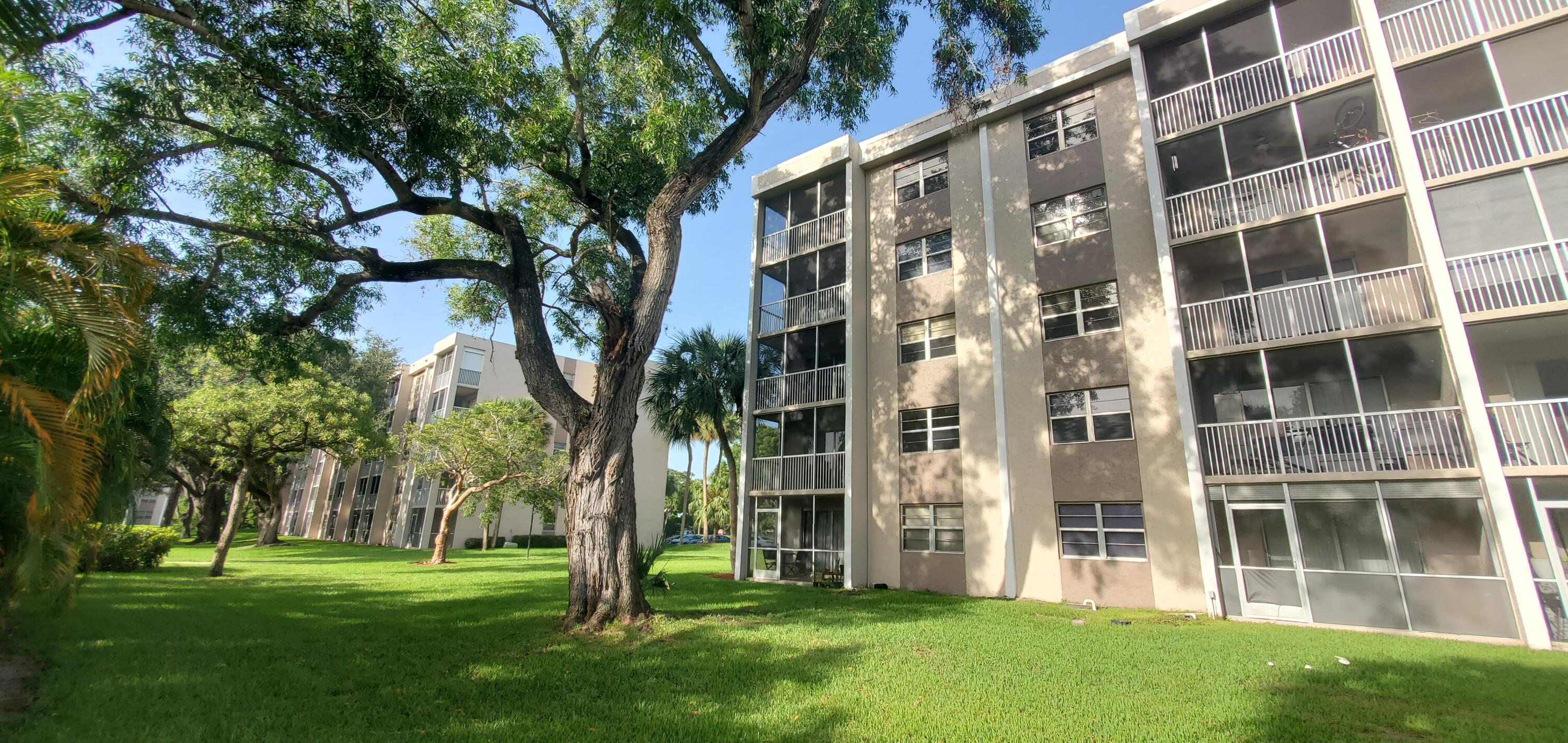 SHERWOOD SQUARE CONDOMINIUM - Residential