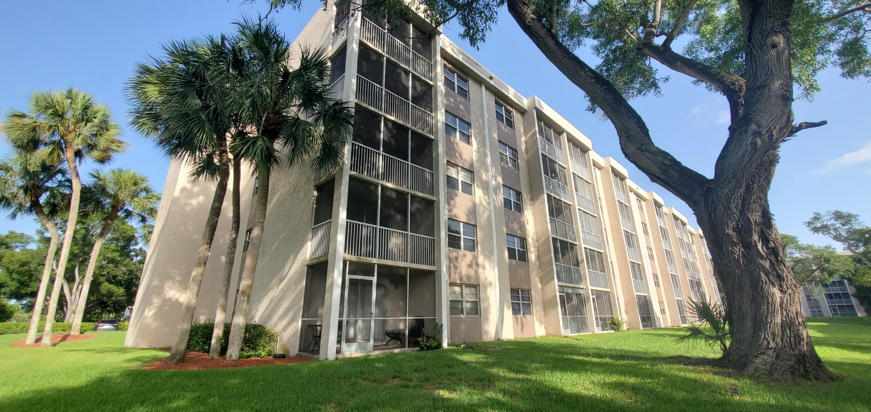 SHERWOOD SQUARE CONDOMINIUM - Residential