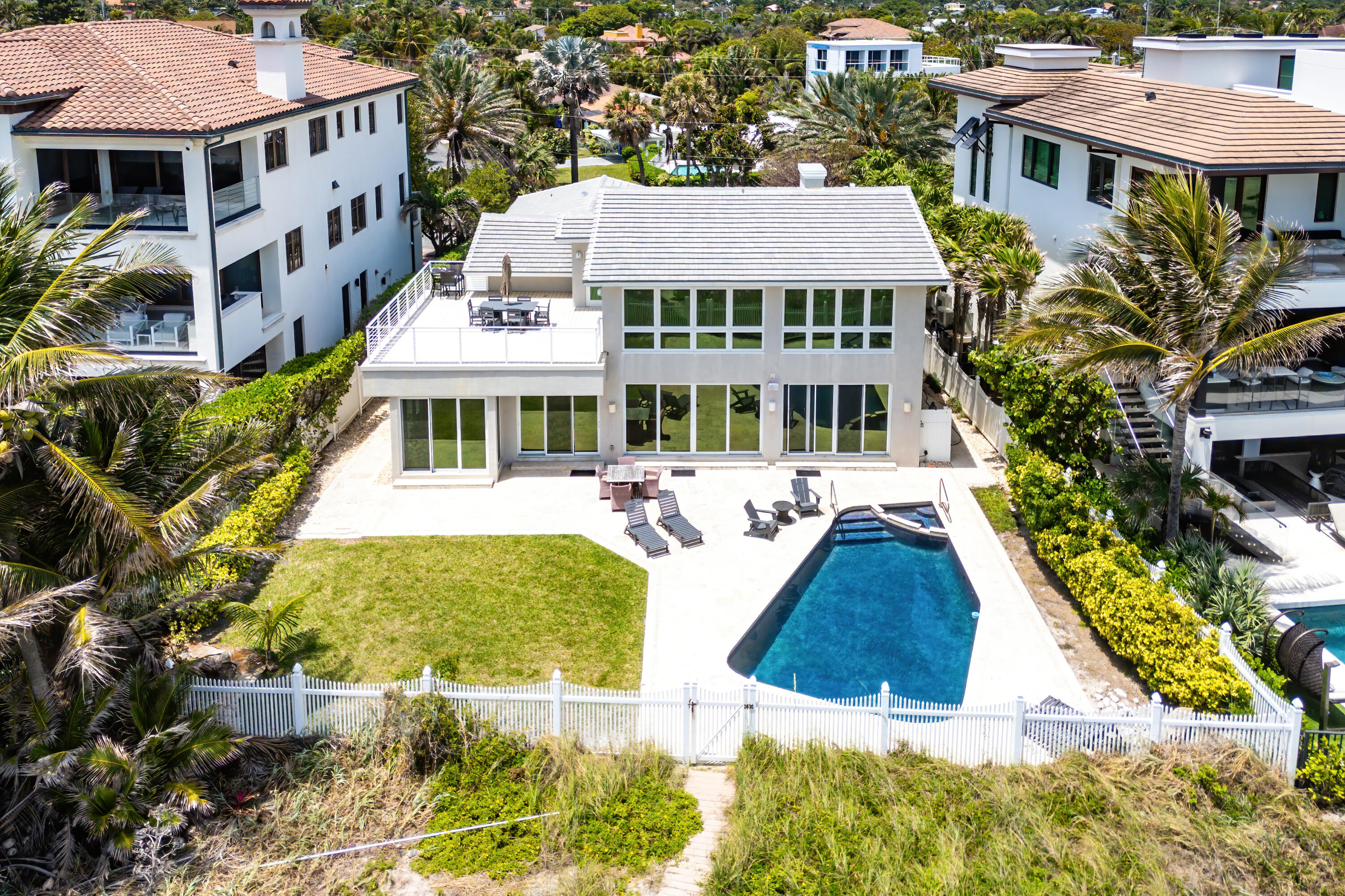 HILLSBORO SHORES - Residential