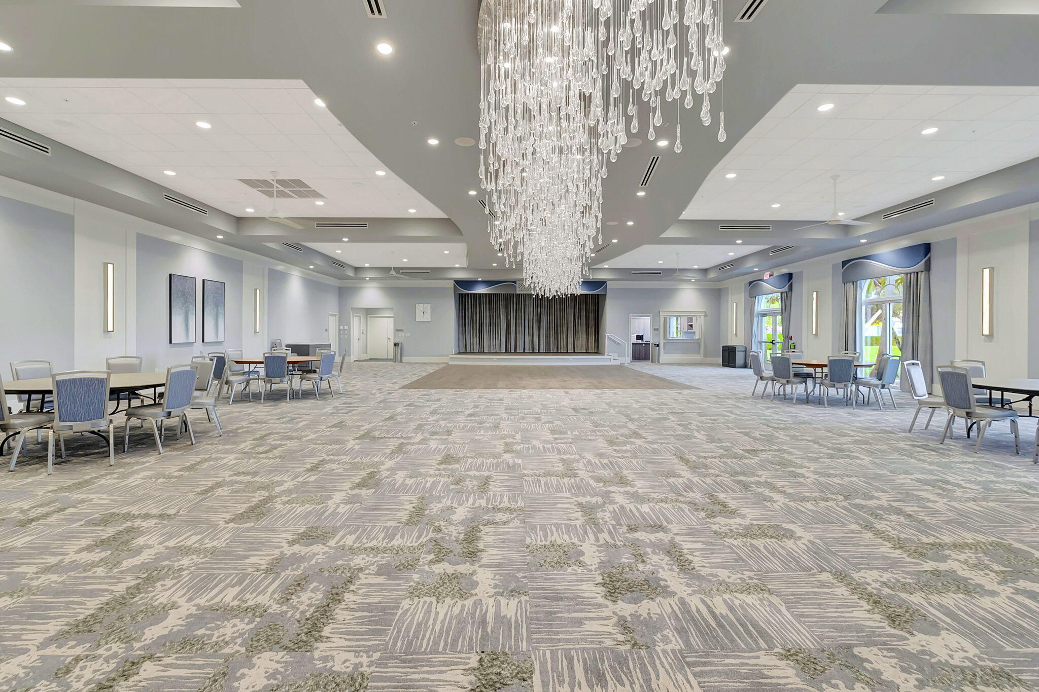 HUNTINGTON POINTE - Residential