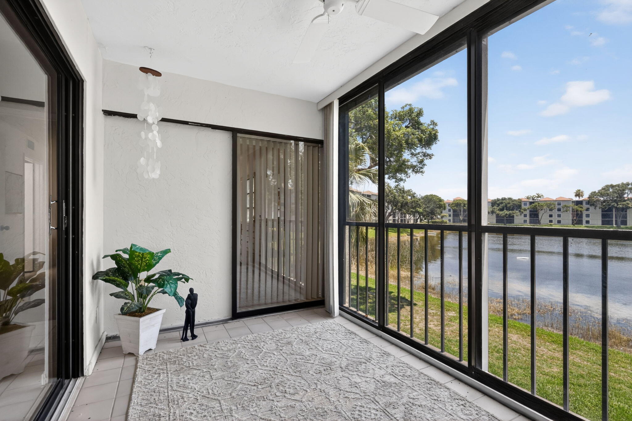 HUNTINGTON POINTE - Residential
