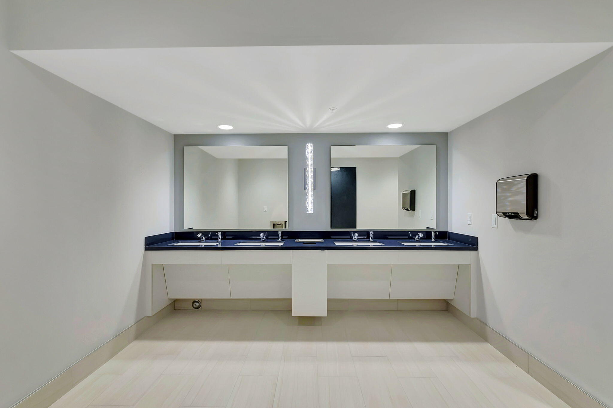 HUNTINGTON POINTE - Residential