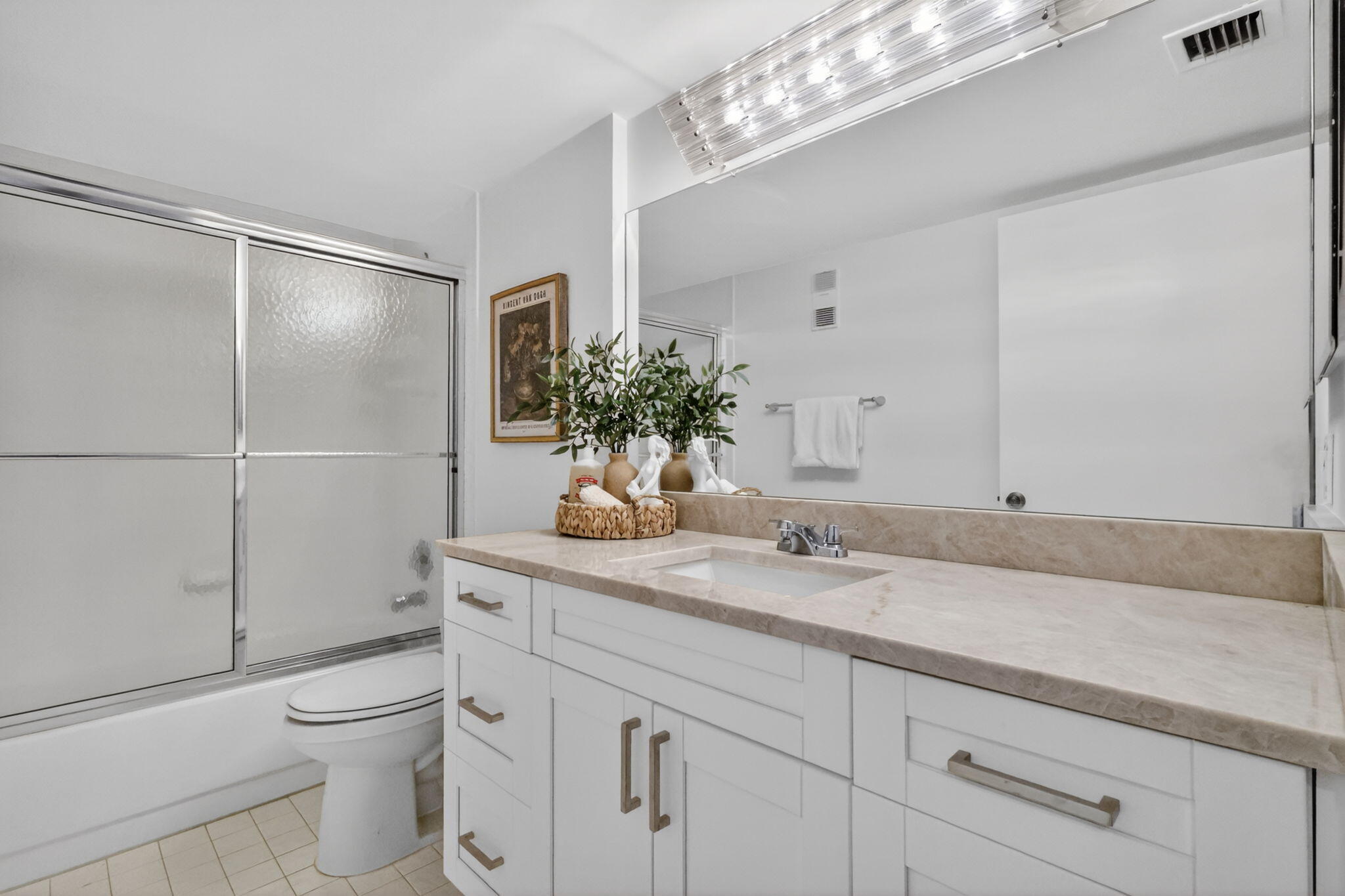 HUNTINGTON POINTE - Residential